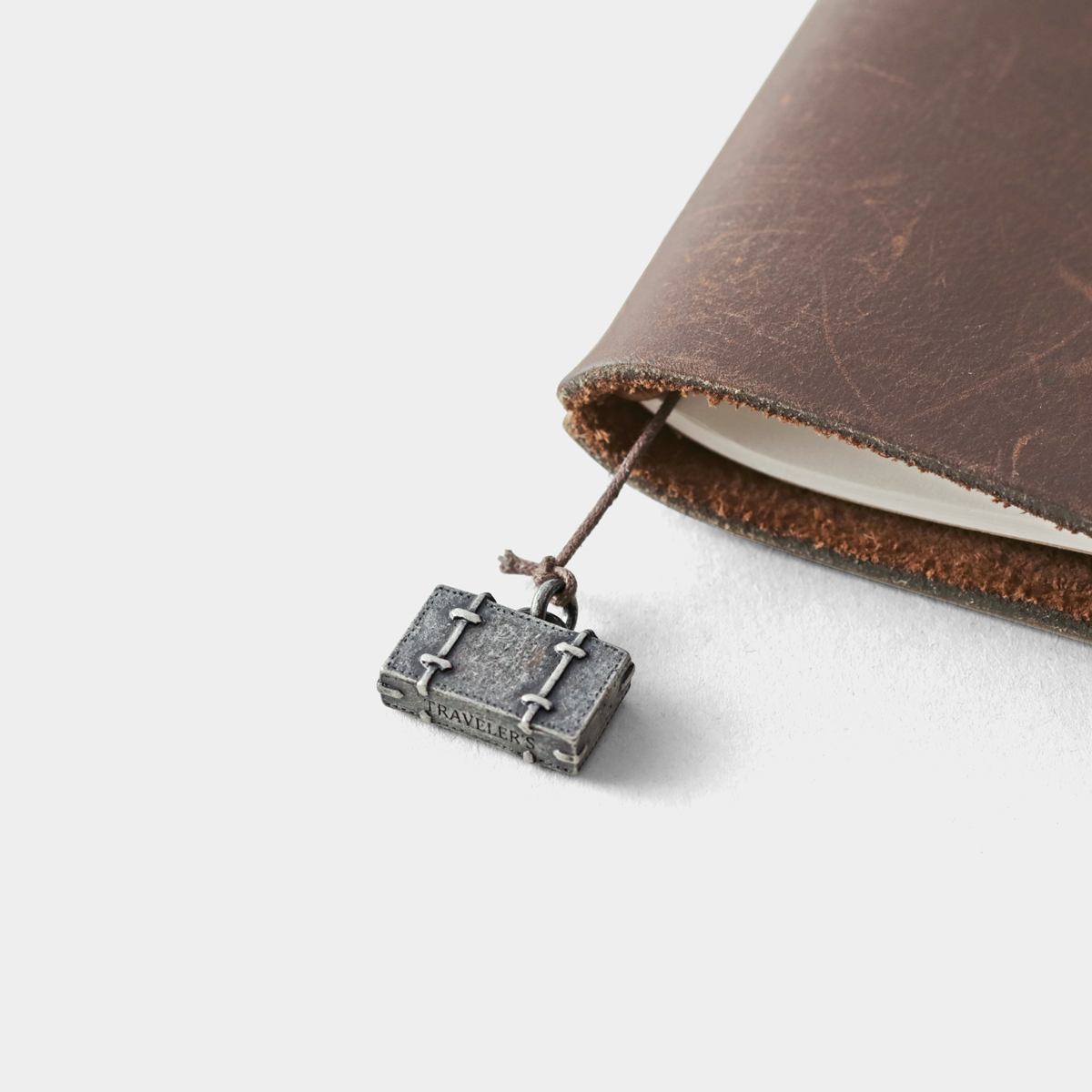 Anhänger "Trunk" - TF Charm - TRAVELER'S FACTORY