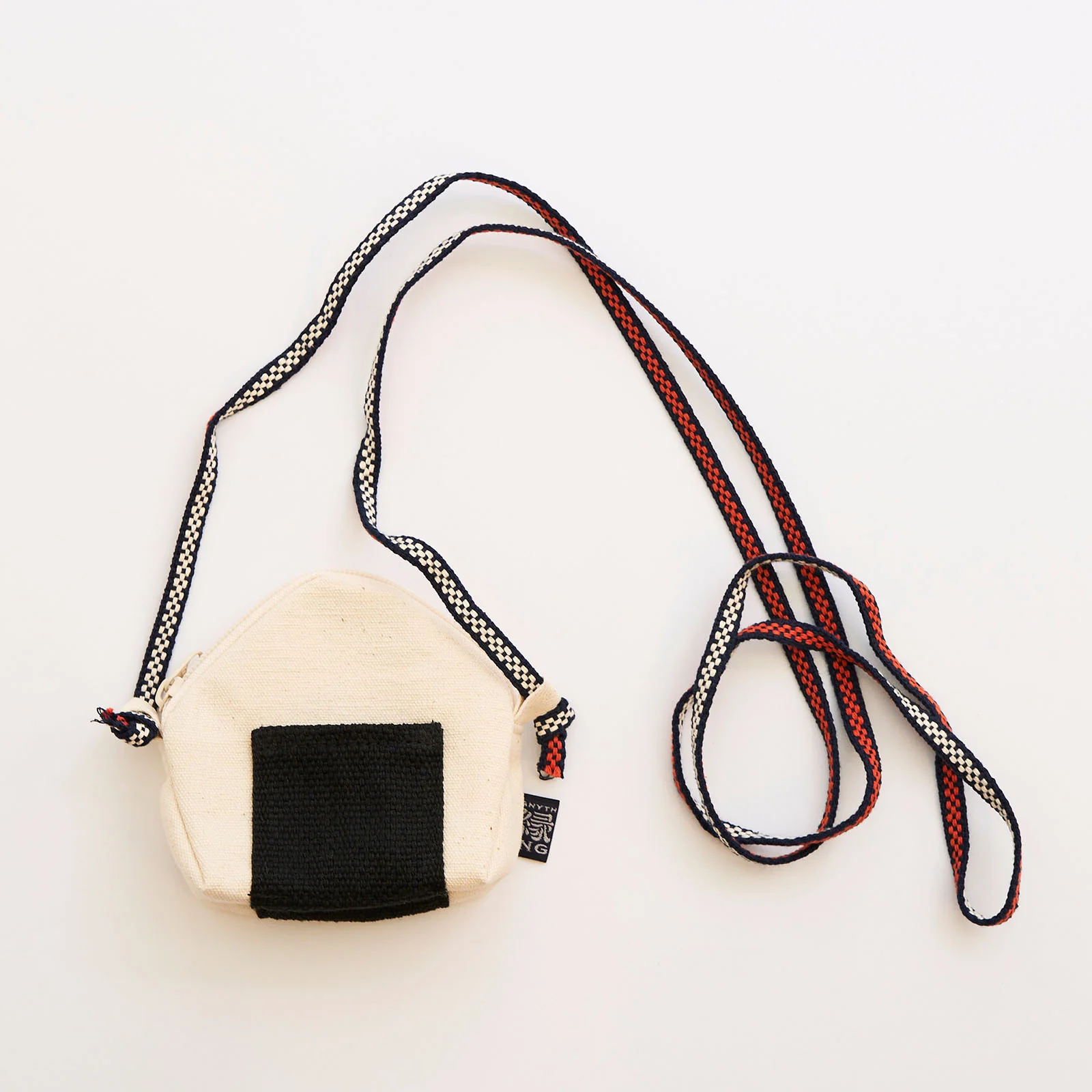 Omusubi Pouch - Kleine Tasche von MAEKAKE by Anything Co. X Omosubi Gonbei
