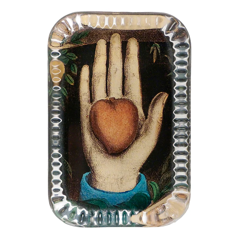 Heart in Hand - Briefbeschwerer - Dotted Edge Paperweight von John Derian-DRPHHD-John Derian-Paperweights - John Derian Heart in Hand - Briefbeschwerer - Dotted Edge Paperweight von John Derian von John Derian aus der Kategorie Paperweights - John Derian mit der Artikelnummer DRPHHD