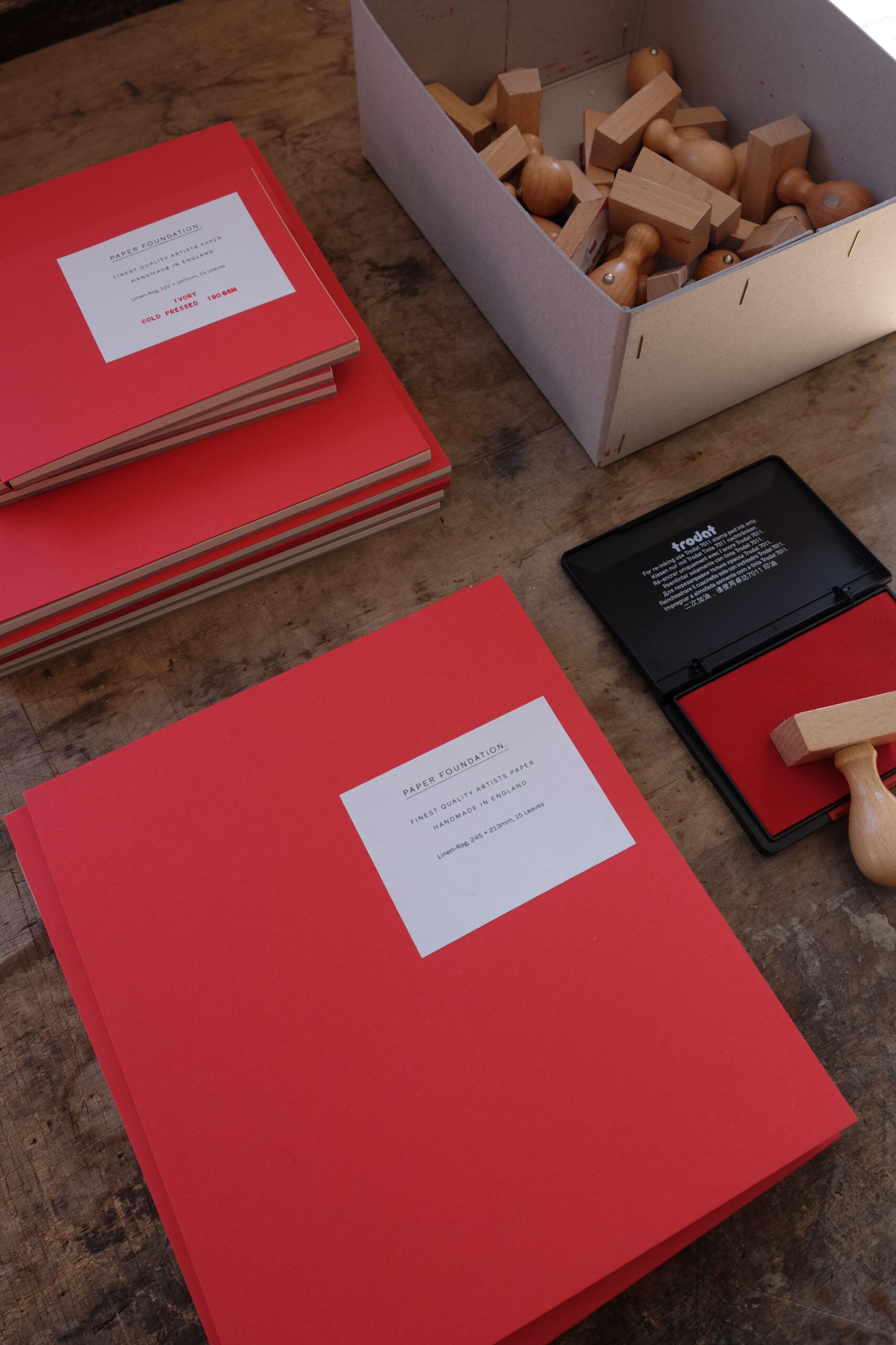 Art Pad M - Zeichenblock - PILLAR BOX RED X IVORY - Paper Foundation