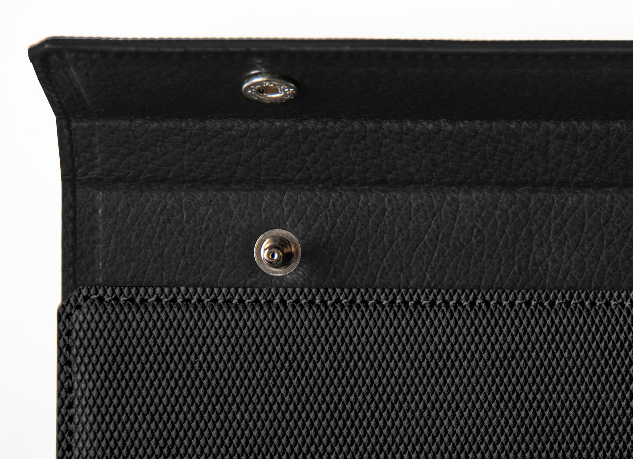 Snap Pad in A5 - Crossgrain Leder - Schwarz - Klemmbrett von Postalco