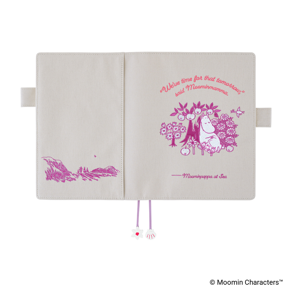 Hülle A5 Cousin – Moomin: My Yard (Pink Gray) | Hobonichi