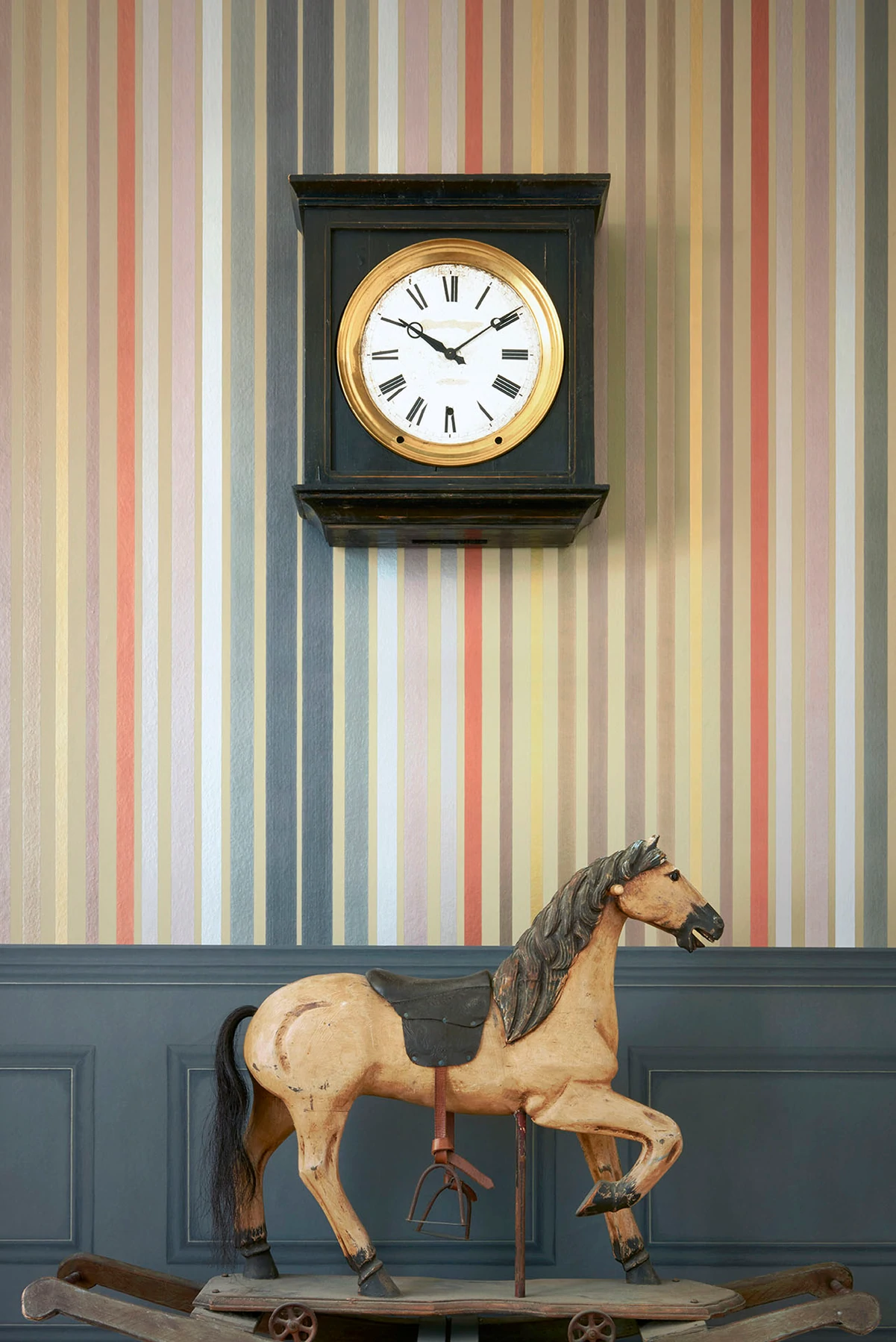 Carousel Stripe Tapete - 110/9041 - Cole&Son - Marquee Stripes von Cole&Son aus der Kategorie Marquee Stripes mit der Artikelnummer 110-9041