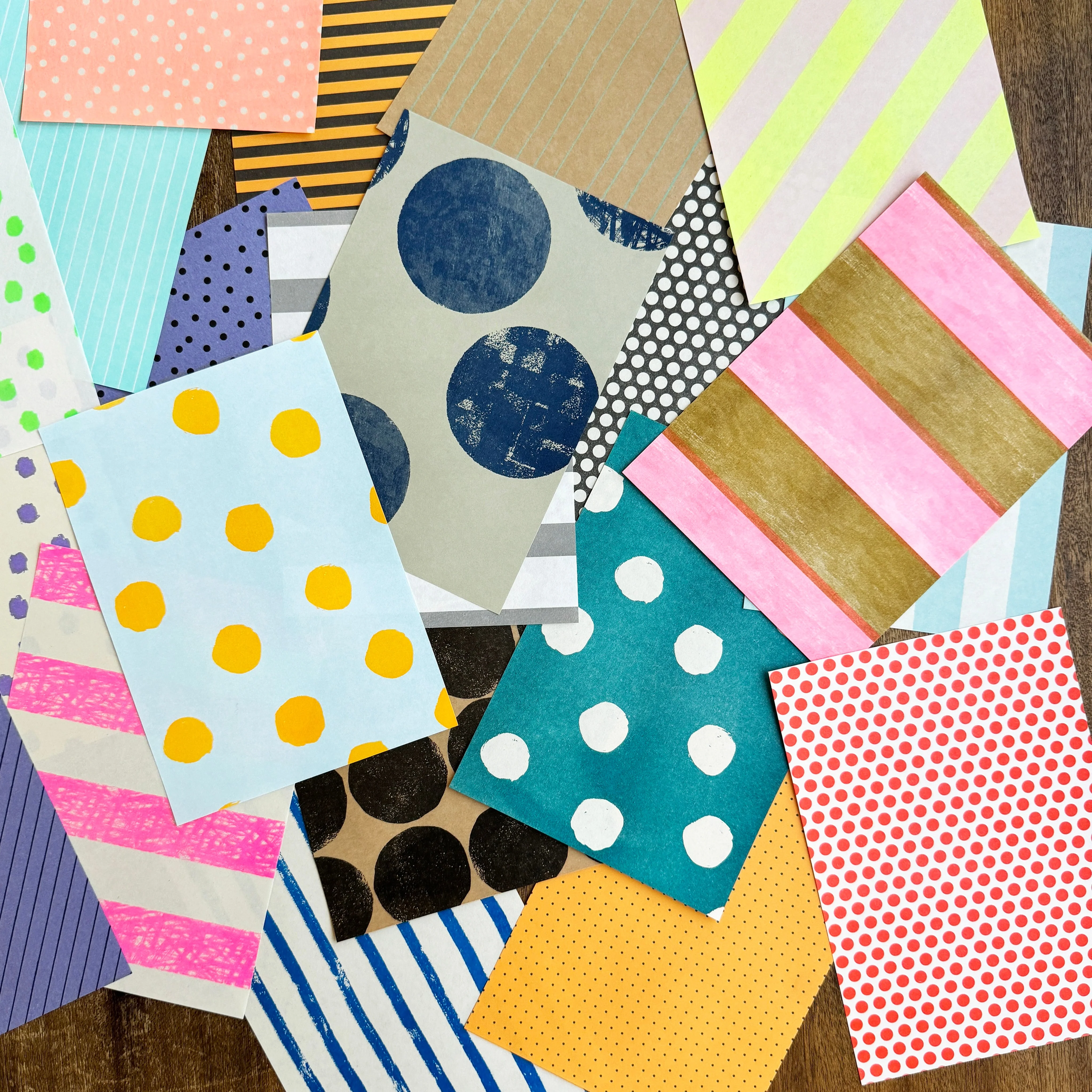 Iroiro Memo Pad Polka Dot Stripes - L - Mizushima Iroiro Memo Pad Polka Dot Stripes - L - Mizushima