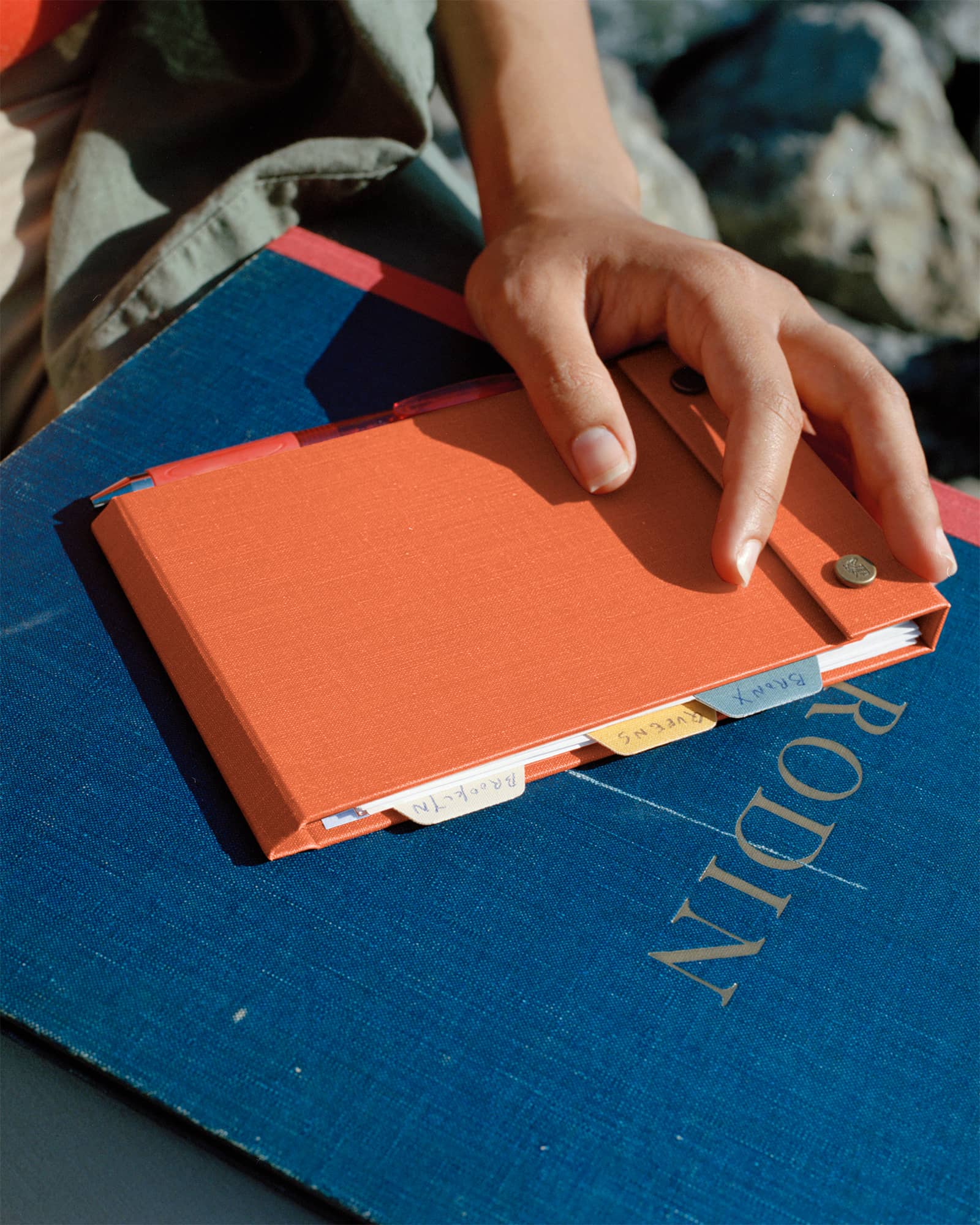 Snap Pad in A6 - Mandarinorange - Klemmbrett von Postalco