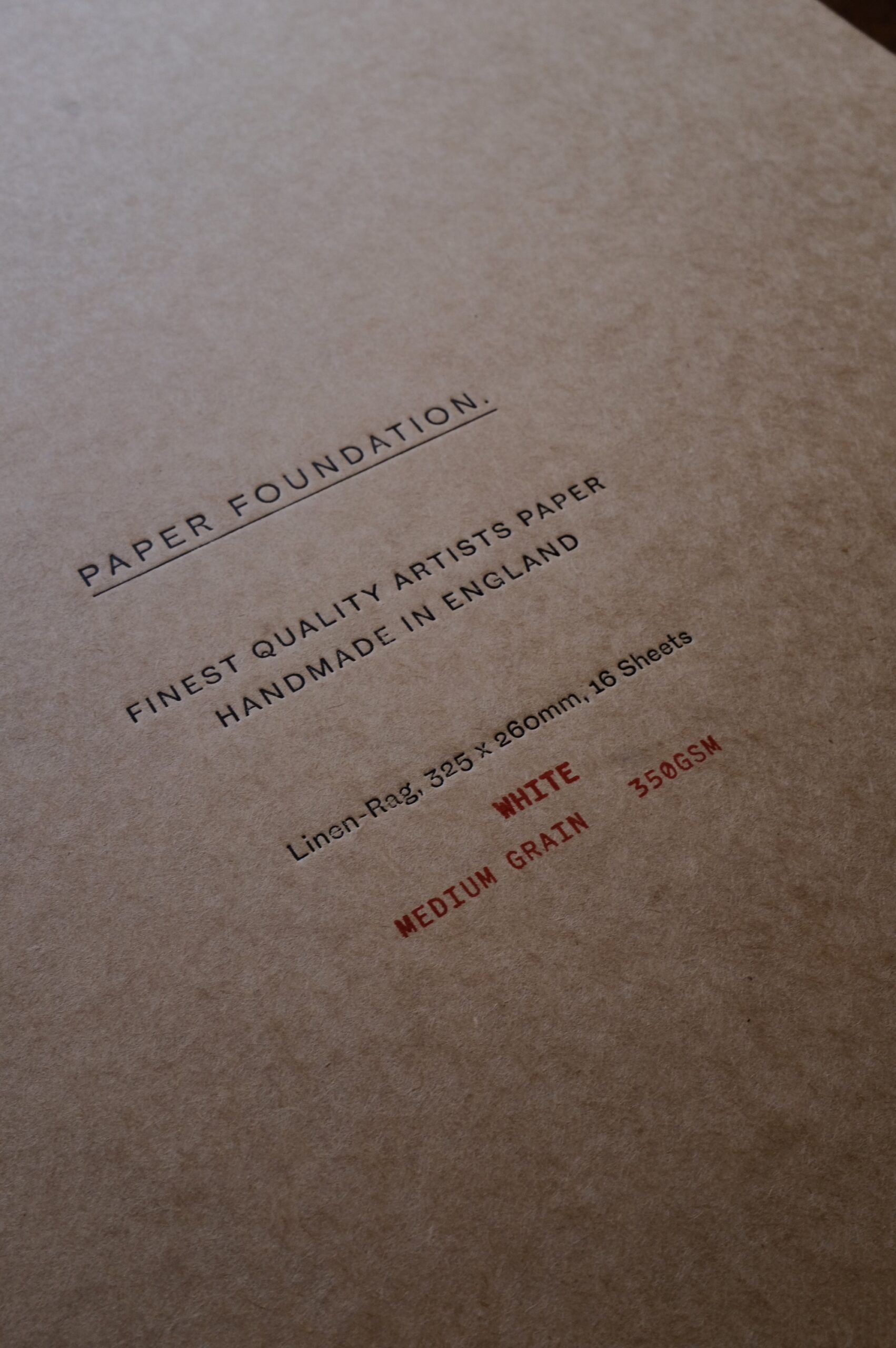 Paper Box - Handgeschöpfte Papiersammlung - L - White - Paper Foundation