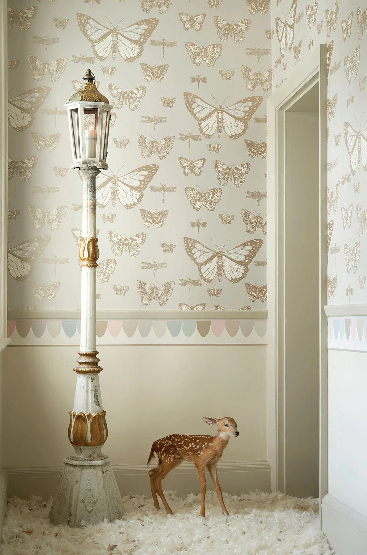 Butterflies & Dragonflies Tapete - 103/15066 - Cole&Son - Whimsical-103-15066-Cole&Son-Whimsical Butterflies & Dragonflies Tapete - 103/15066 - Cole&Son - Whimsical von Cole&Son aus der Kategorie Whimsical mit der Artikelnummer 103-15066