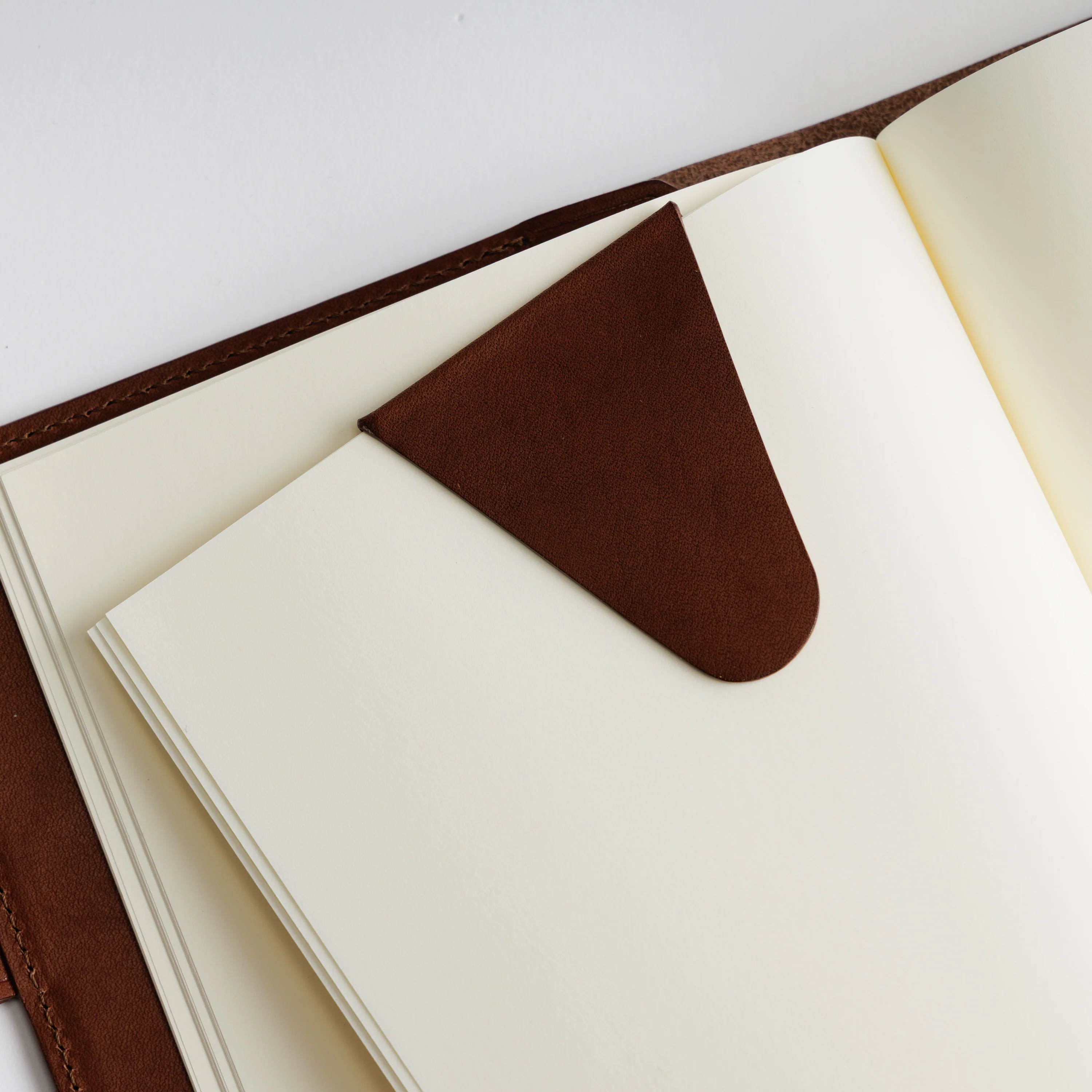 Bookmark - Chocolate - The Superior Labor Limited 2026-2027 - *Pre-order/Vorbestellung*