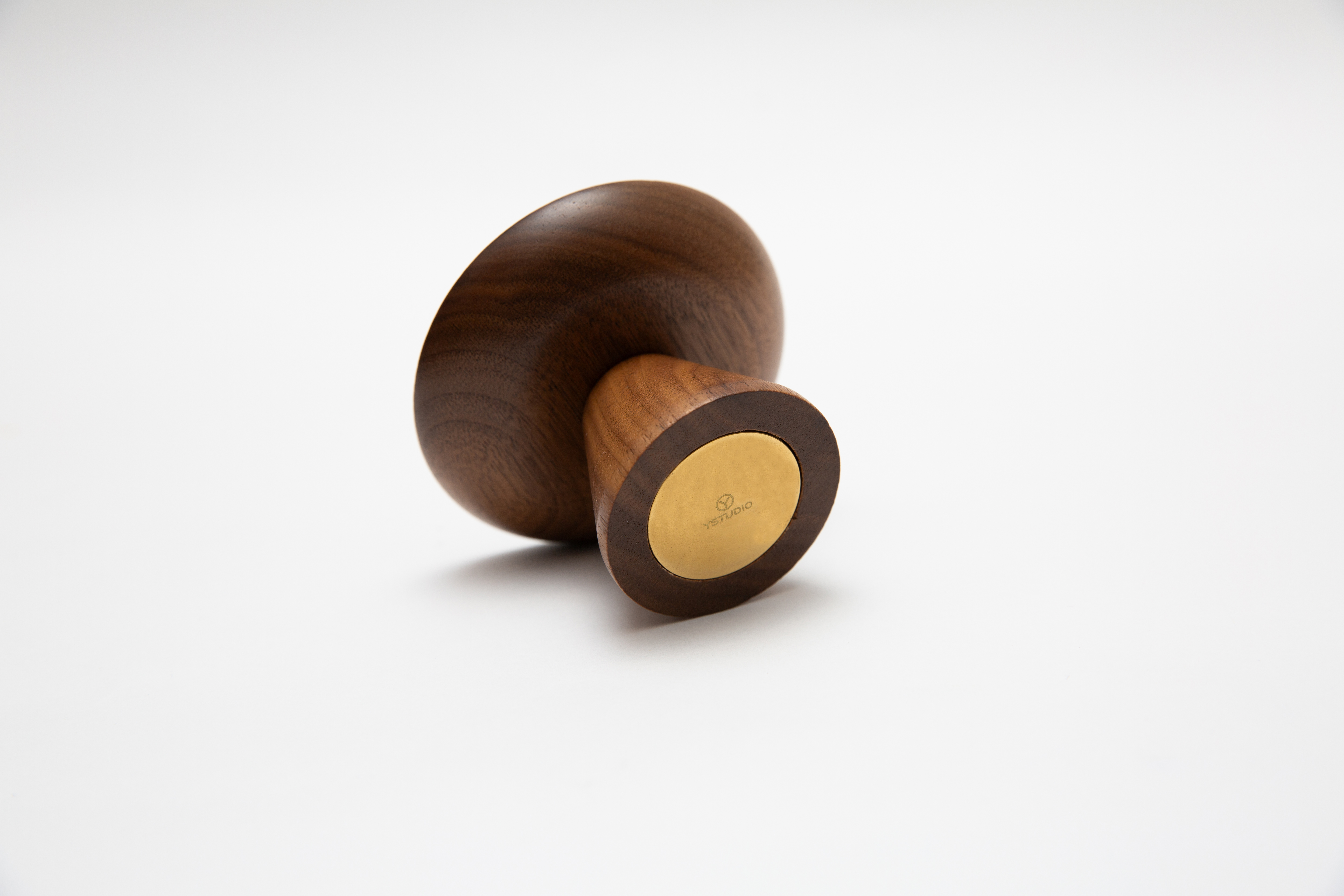 Classic Reflect - Ablage aus Walnussholz - Wooden Ring Dish - YSTUDIO