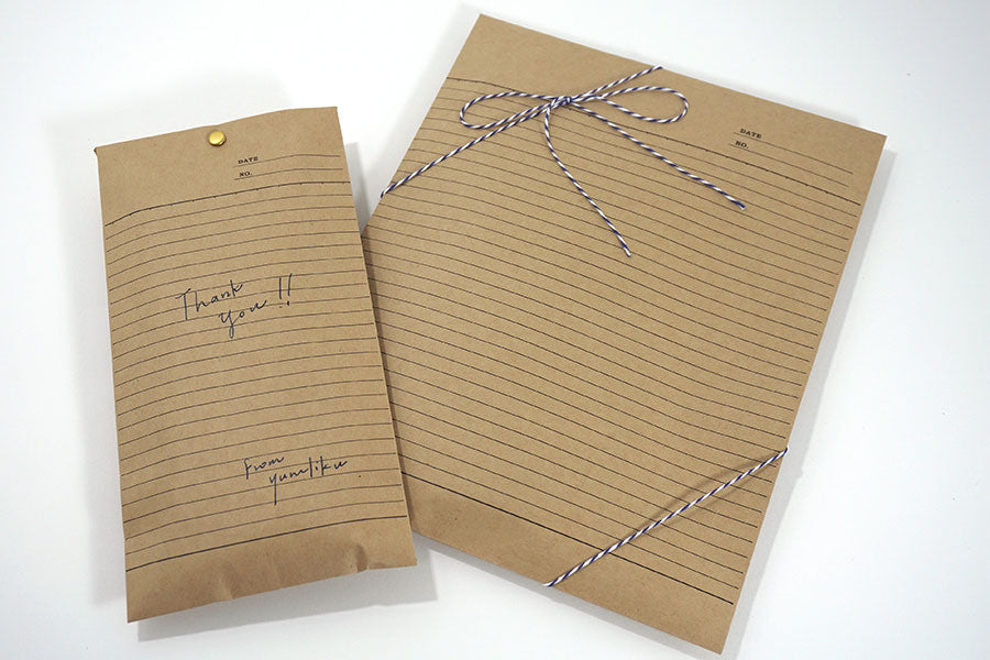 Ruled Envelope - Small - Kraftpapier Umschläge von Yuruliku