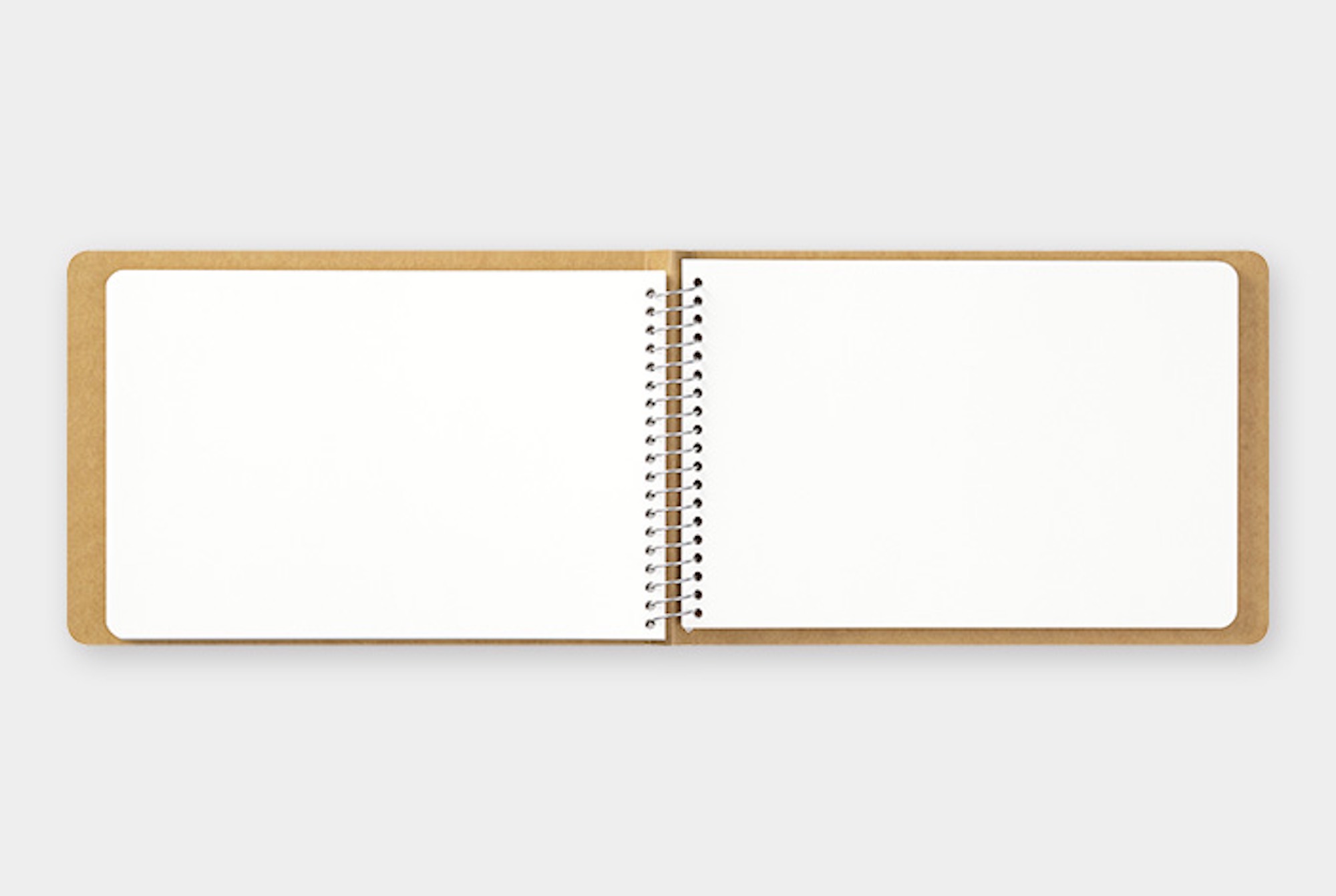 Spiral-Notizbuch - MD Weiß - B6 - TRAVELER'S COMPANY-15250006-TRAVELER'S COMPANY JAPAN-Spiral Ring Notebooks Spiral-Notizbuch - MD Weiß - B6 - TRAVELER'S COMPANY von TRAVELER'S COMPANY JAPAN aus der Kategorie Spiral Ring Notebooks mit der Artikelnummer 15250006
