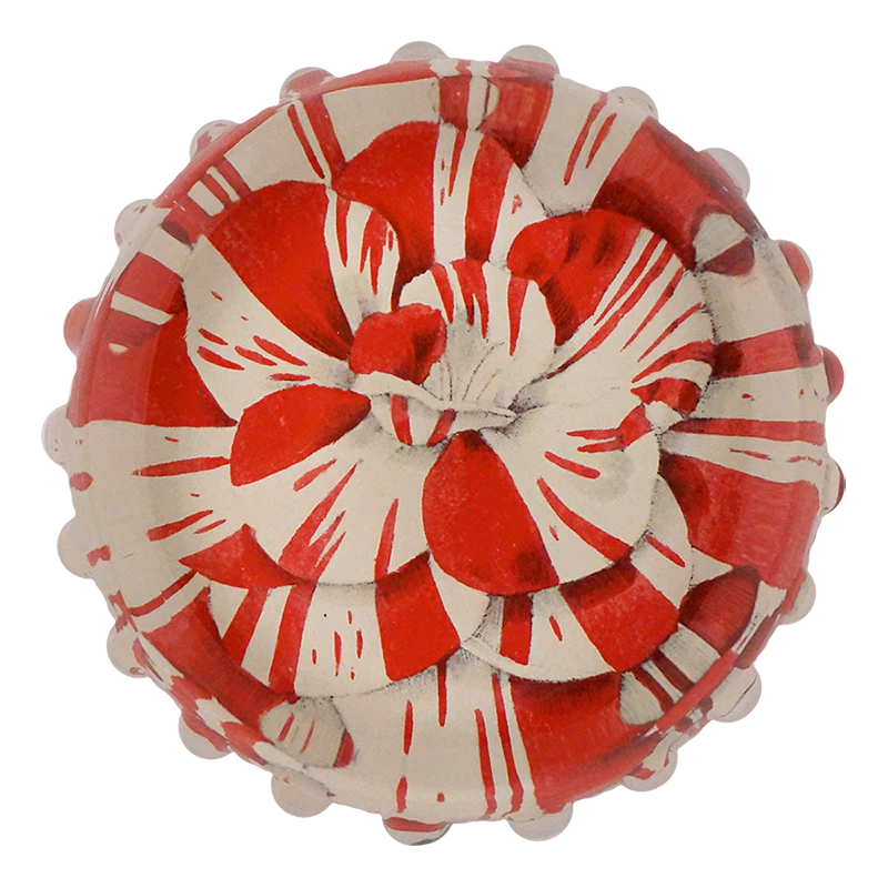 Red&White Carnation - Briefbeschwerer - Scalloped Charm Paperweight von John Derian-SCPRWC-John Derian-Paperweights - John Derian Red&White Carnation - Briefbeschwerer - Scalloped Charm Paperweight von John Derian von John Derian aus der Kategorie Paperweights - John Derian mit der Artikelnummer SCPRWC