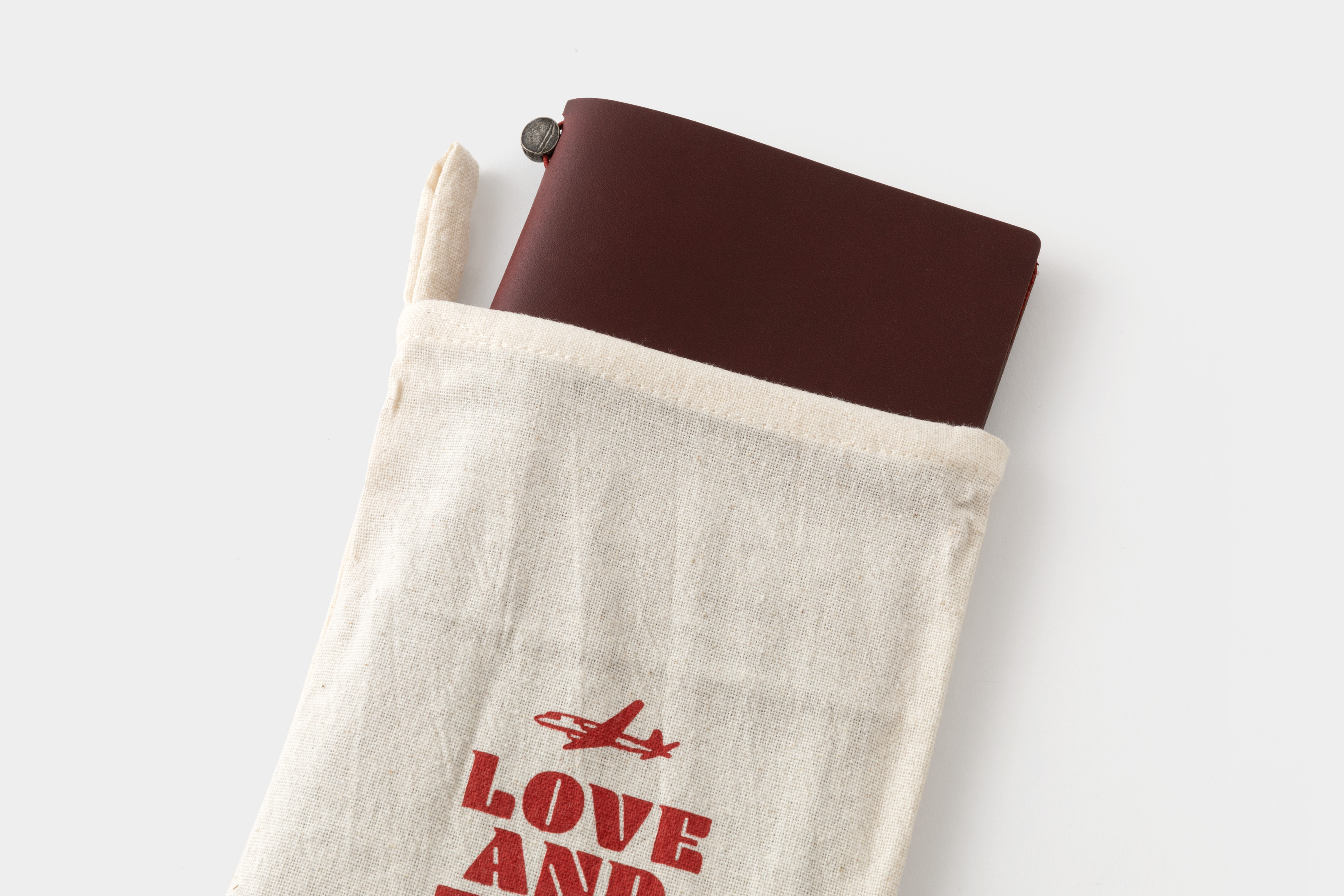 TRAVELER'S Notebook "Love and Trip" Burgundy - Limited Edition - ***Preorder / Vorbestellung***