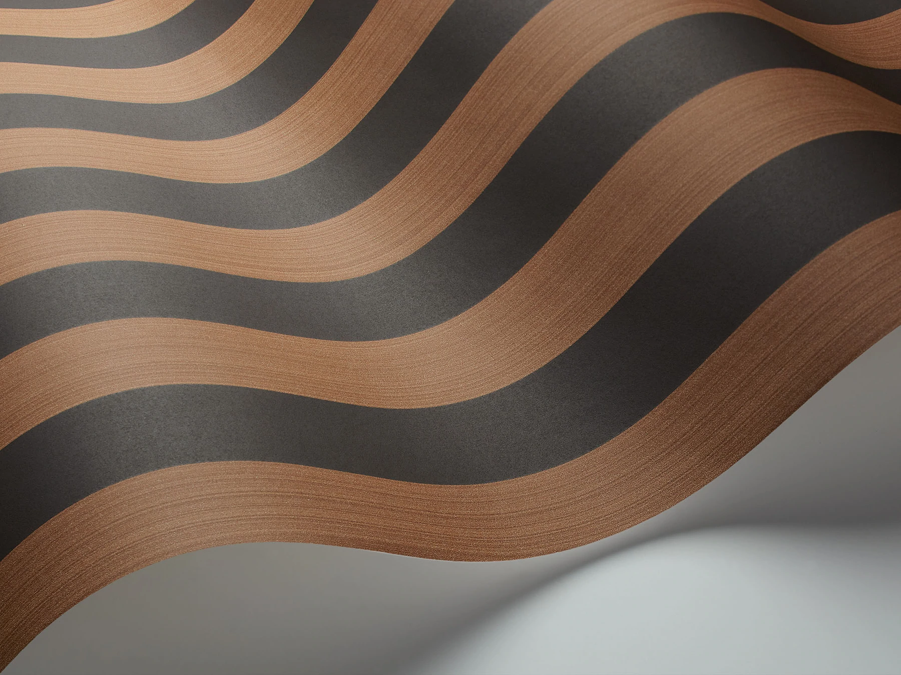 Regatta Stripe Tapete - 110/3017 - Cole&Son - Marquee Stripes von Cole&Son aus der Kategorie Marquee Stripes mit der Artikelnummer 110-3017