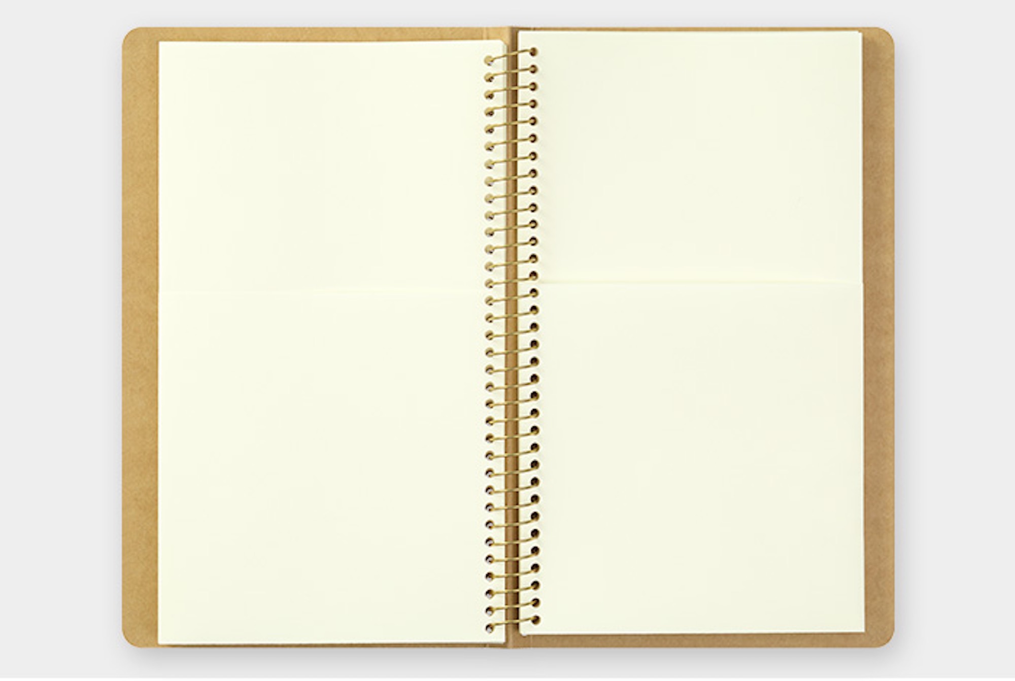 Spiral-Notizbuch - Paper Pocket - A5 - TRAVELER'S COMPANY-15246006-TRAVELER'S COMPANY JAPAN-Spiral Ring Notebooks Spiral-Notizbuch - Paper Pocket - A5 - TRAVELER'S COMPANY von TRAVELER'S COMPANY JAPAN aus der Kategorie Spiral Ring Notebooks mit der Artikelnummer 15246006