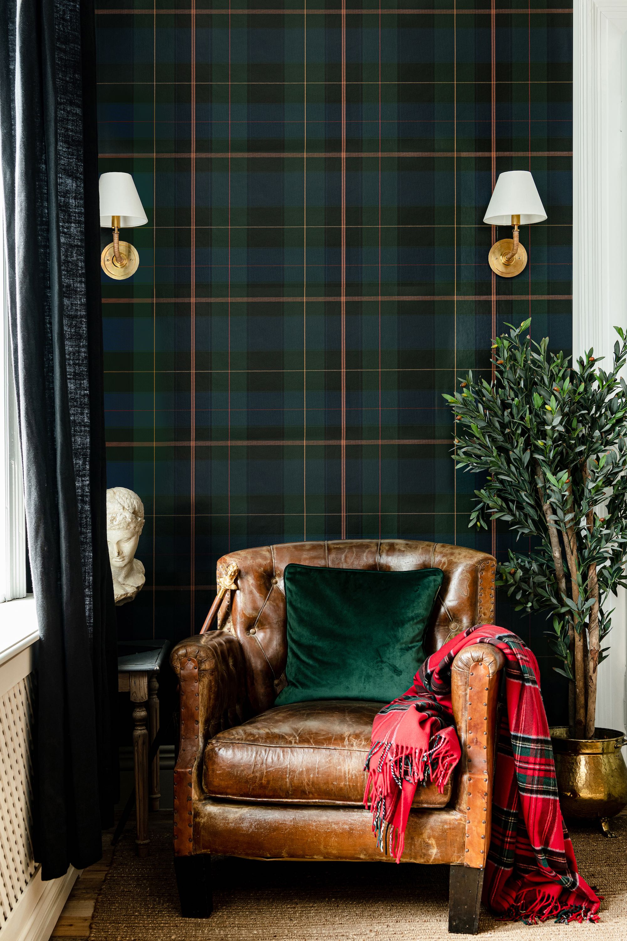 Tapete EQUESTRIAN PLAID Green-WP30110-MINDTHEGAP-MIND THE GAP Tapete EQUESTRIAN PLAID Green von MINDTHEGAP aus der Kategorie MIND THE GAP mit der Artikelnummer WP30110