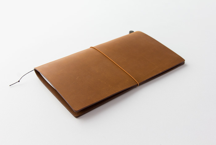 TRAVELER’S Notebook - Regular - Camel von TRAVELER'S COMPANY JAPAN aus der Kategorie TRAVELER'S Notebook "Regular" mit der Artikelnummer 15193006