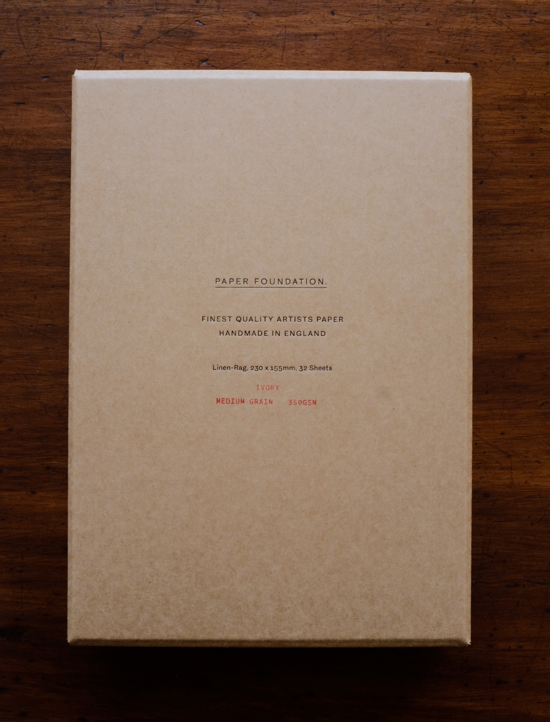 Paper Box - Handgeschöpfte Papiersammlung - L - Ivory - Paper Foundation