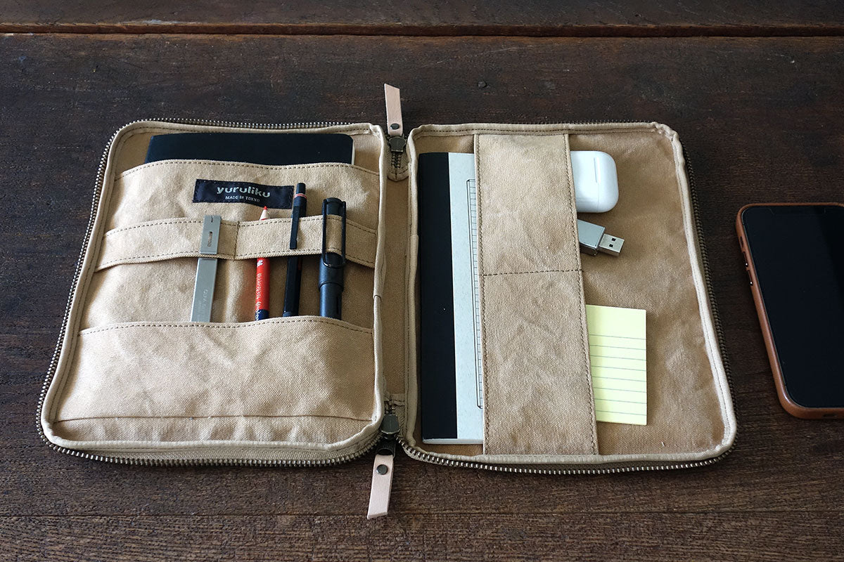 FLAT tool case / A5 - Beige - Etui von Yuruliku