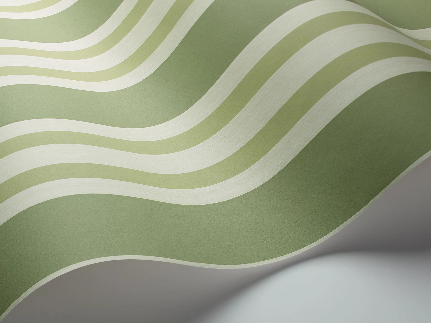 Polo Stripe Tapete - 110/1003 - Cole&Son - Marquee Stripes von Cole&Son aus der Kategorie Marquee Stripes mit der Artikelnummer 110-1003