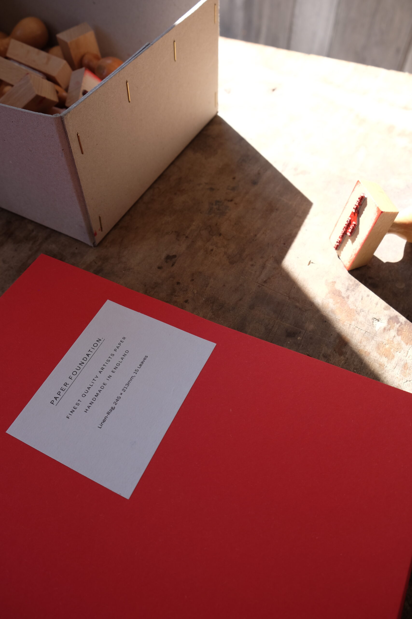 Art Pad L - Zeichenblock - PILLAR BOX RED X IVORY - Paper Foundation
