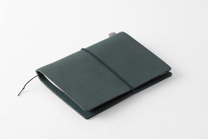 TRAVELER’S Notebook - Passport - Blau-15240006-TRAVELER'S COMPANY JAPAN-TRAVELER'S Notebook "Passport" TRAVELER’S Notebook - Passport - Blau von TRAVELER'S COMPANY JAPAN aus der Kategorie TRAVELER'S Notebook "Passport" mit der Artikelnummer 15240006