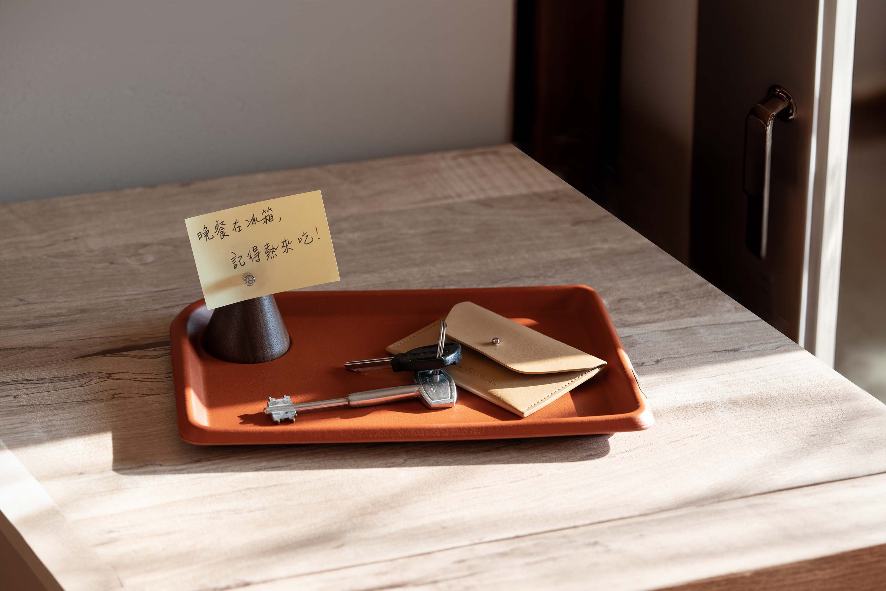 Classic Reflect - Magnetischer Halter aus Walnussholz - Wooden Memo Stand - YSTUDIO