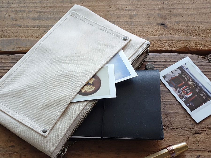 HIRA pouch / Small - Ivory - Etui von Yuruliku