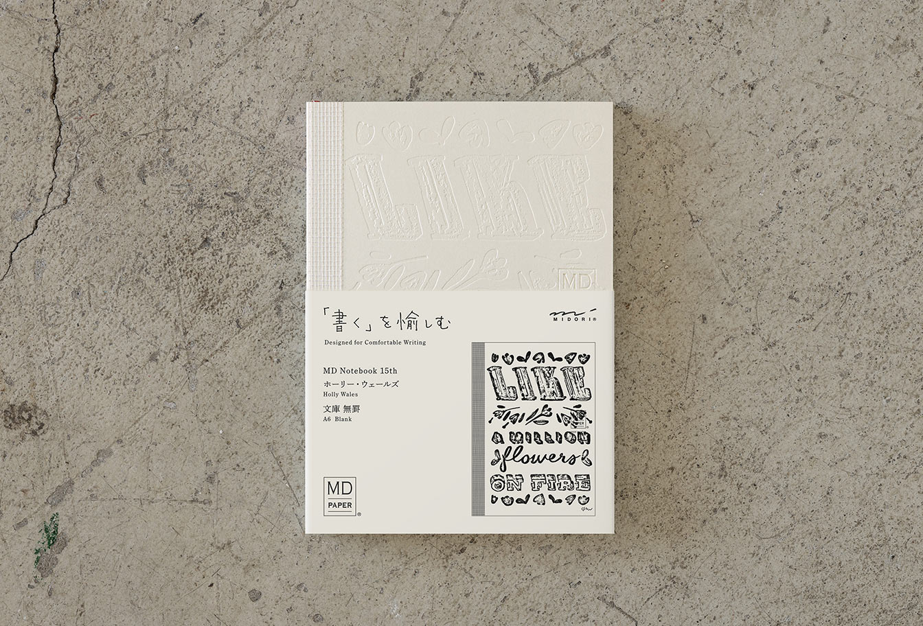 MD Notebook 15th – Edition Holly Wales - A6 - blanko / blank - Midori Notizbuch - limitiert MD Notebook 15th – Edition Holly Wales - A6 - blanko / blank - Midori Notizbuch - limitiert