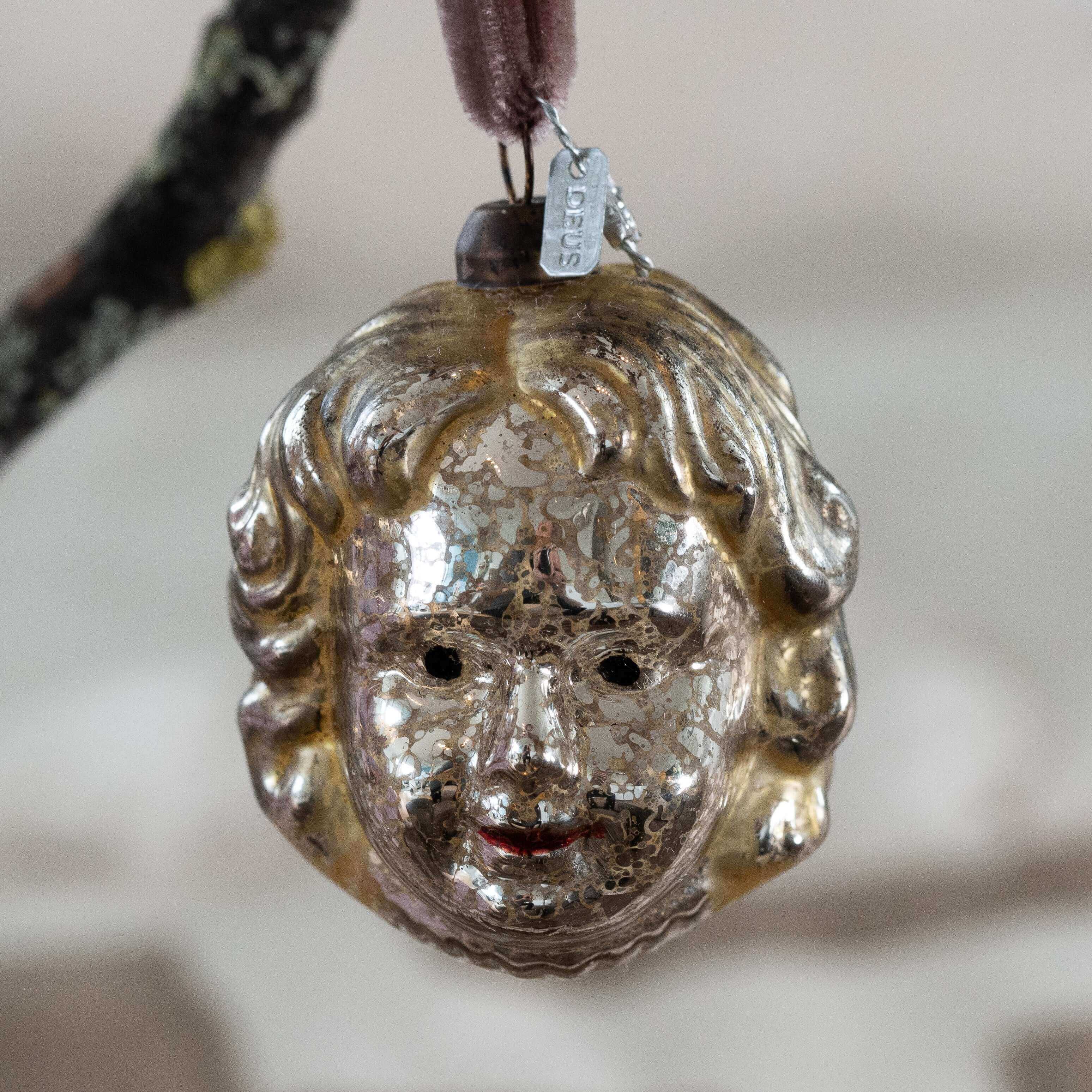 Goldhaariger Seraph aus Glas 'Goldlöckchen' - Deus Living Copenhagen