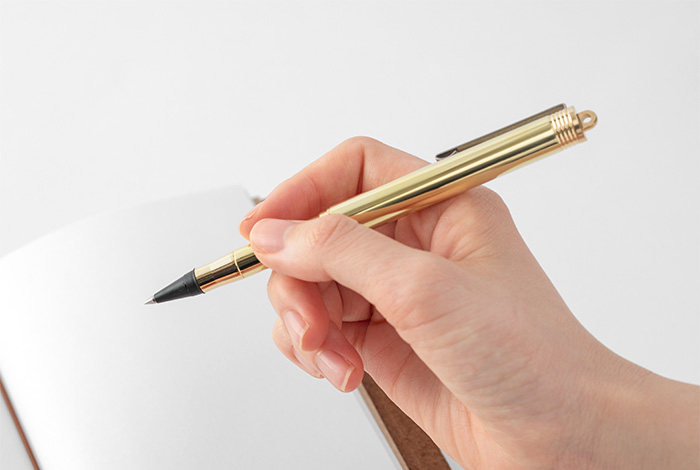 Rollerball Pen - Tintenroller aus Messing - Serie BRASS von der TRAVELER'S COMPANY JAPAN von TRAVELER'S COMPANY JAPAN aus der Kategorie Messing - Brass mit der Artikelnummer 36727006