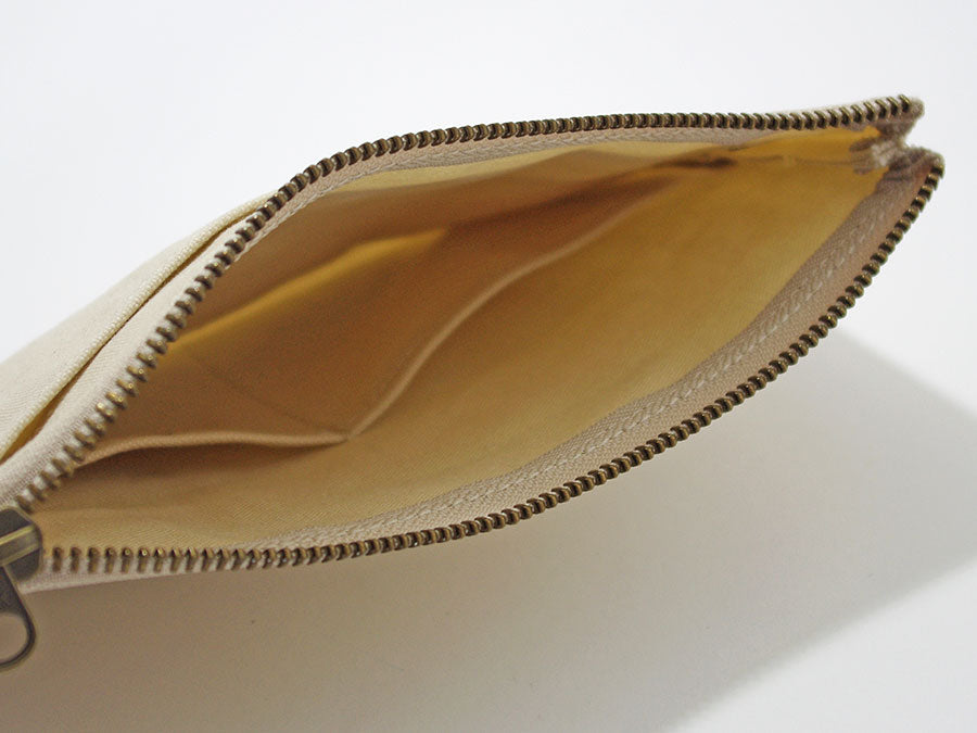 HIRA pouch / Small - Ivory - Etui von Yuruliku