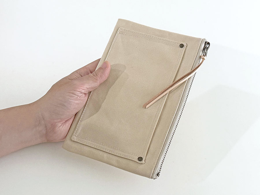 HIRA pouch / Small - Ivory - Etui von Yuruliku