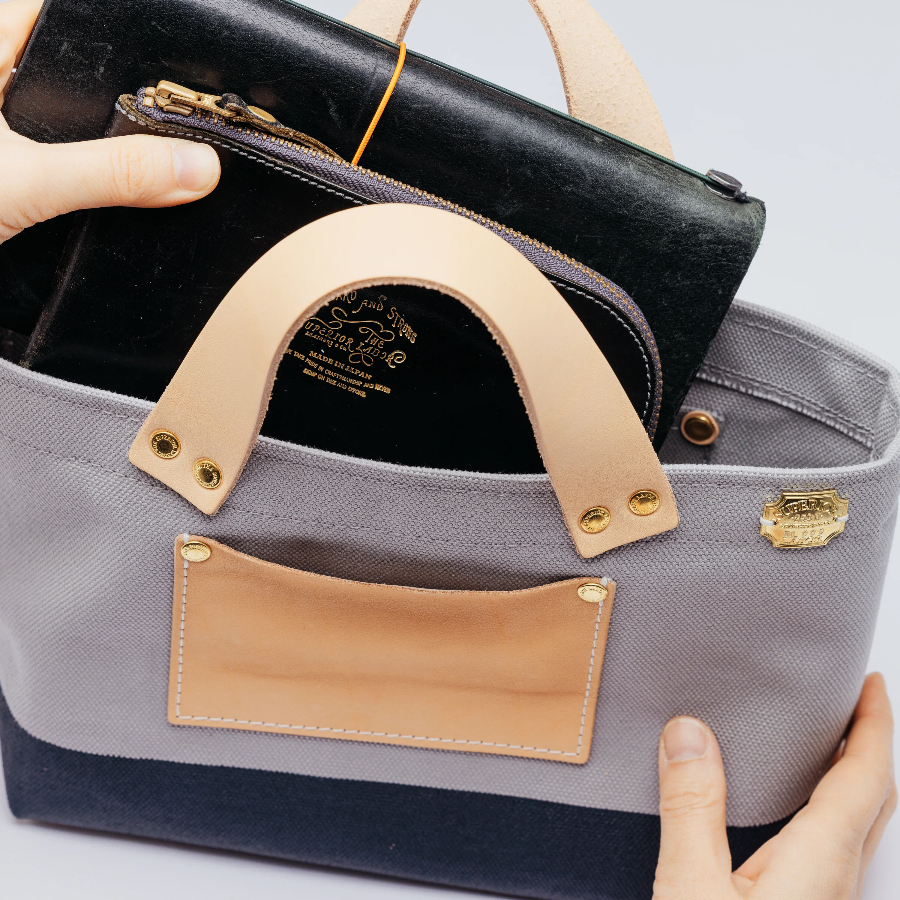 Engineer Bag Petite – Limited Edition Grey X Navy