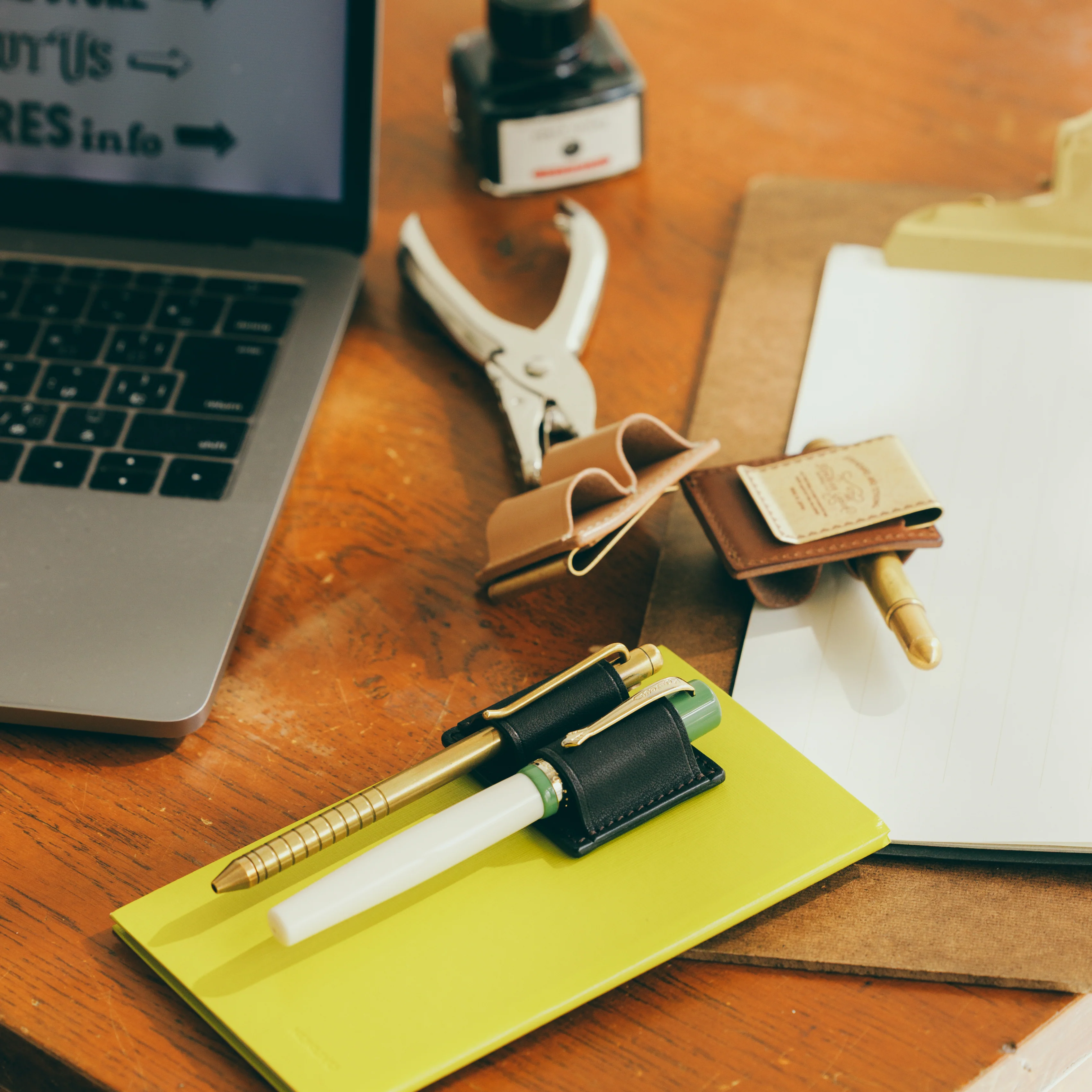 Clip Pen holder/mix fit - Stifthalter mit Clip - The Superior Labor - *Pre-order/Vorbestellung*