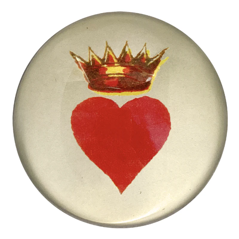 Crowned Heart - Briefbeschwerer - Dome Paperweight von John Derian-CDPCRH-John Derian-Paperweights - John Derian Crowned Heart - Briefbeschwerer - Dome Paperweight von John Derian von John Derian aus der Kategorie Paperweights - John Derian mit der Artikelnummer CDPCRH