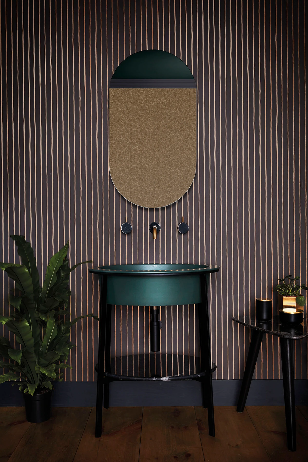 College Stripe Tapete - 110/7034 - Cole&Son - Marquee Stripes-110-7034-Cole&Son-Marquee Stripes College Stripe Tapete - 110/7034 - Cole&Son - Marquee Stripes von Cole&Son aus der Kategorie Marquee Stripes mit der Artikelnummer 110-7034