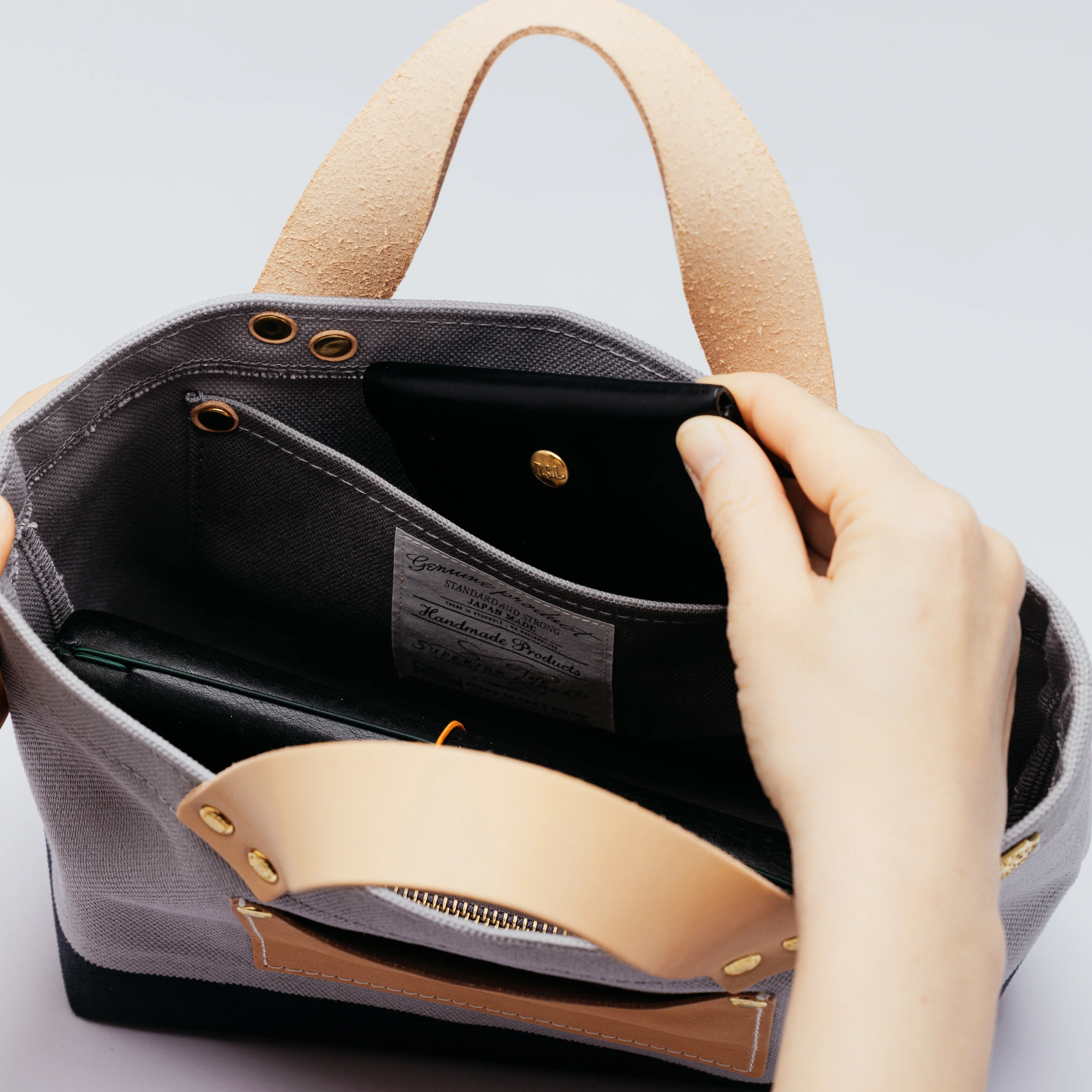 Engineer Bag Petite – Limited Edition Grey X Navy