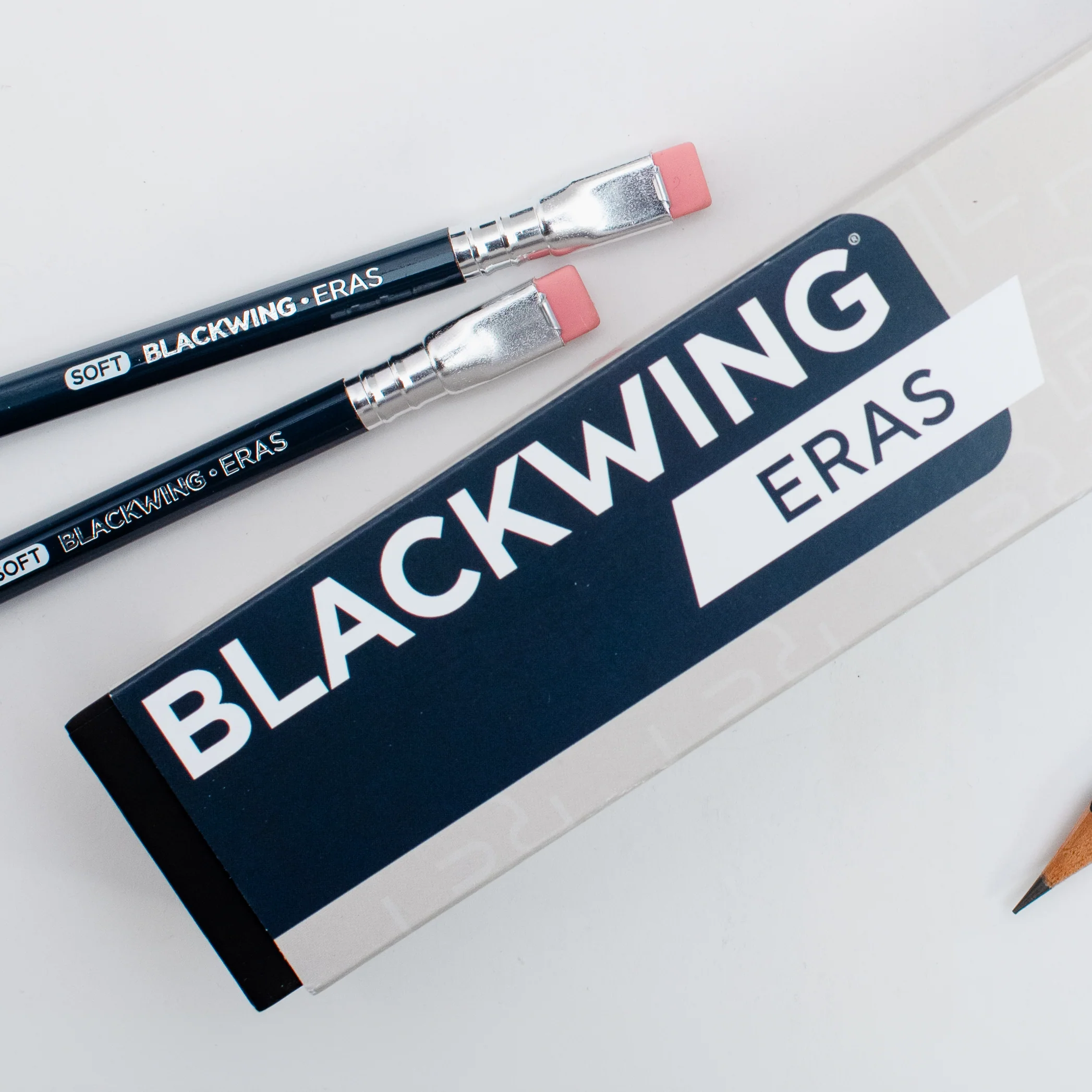 BLACKWING VOLUME 2024 ERAS - Tribute to Microtomic 603 (12er Set) BLACKWING VOLUME 2024 ERAS - Tribute to Microtomic 603 (12er Set)
