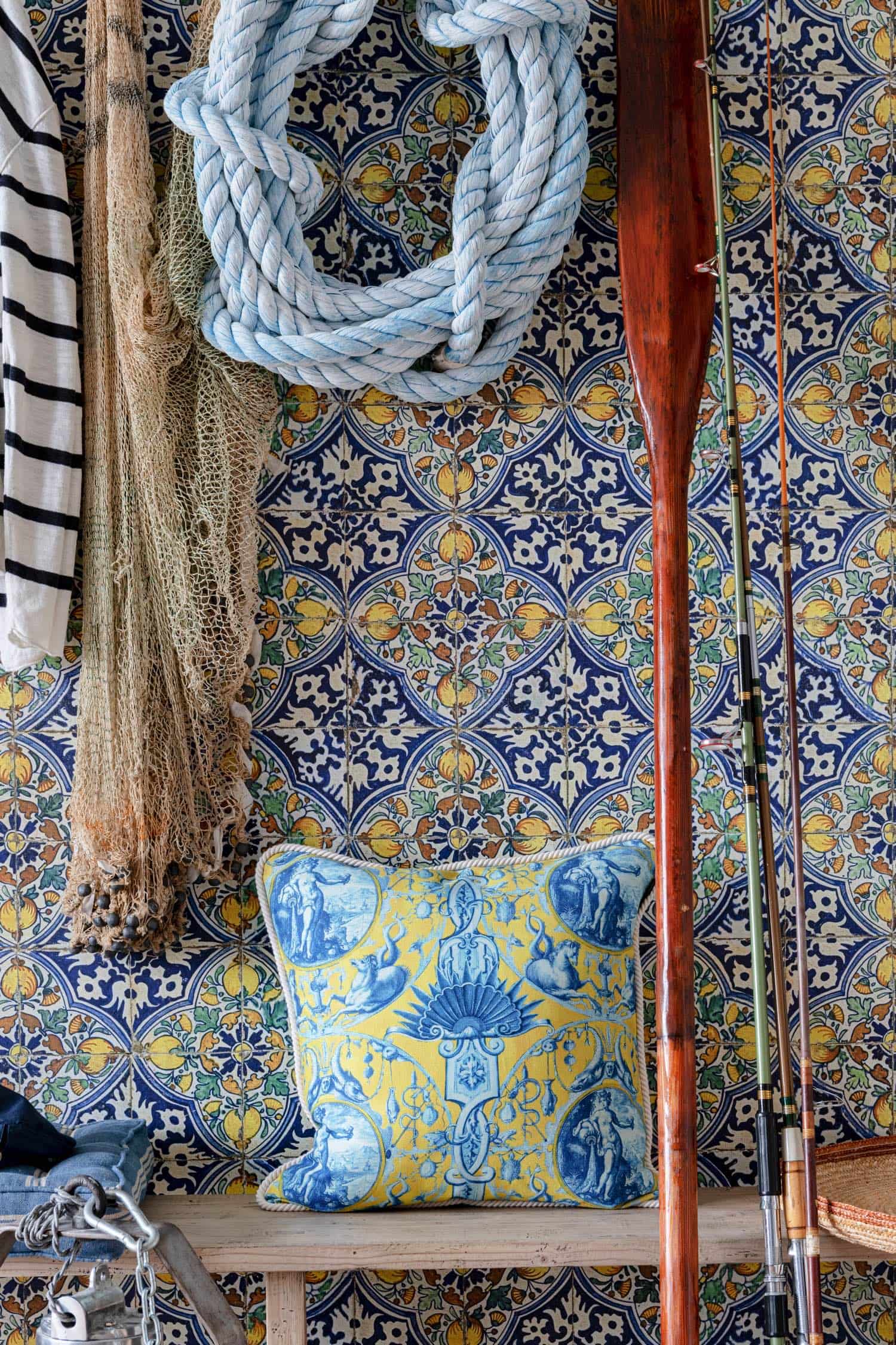 Tapete SARDEGNA TILES von MINDTHEGAP aus der Kategorie MIND THE GAP mit der Artikelnummer WP20574