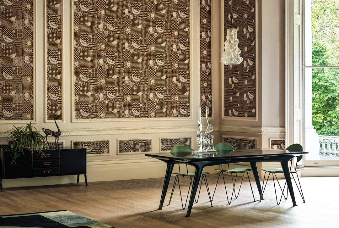 Frutta e Geometrico Tapete - 123/6031 - Black, White & Gold - Cole&Son - Fornasetti Senza Tempo II von Cole&Son aus der Kategorie Fornasetti Senza Tempo II mit der Artikelnummer 123-6031