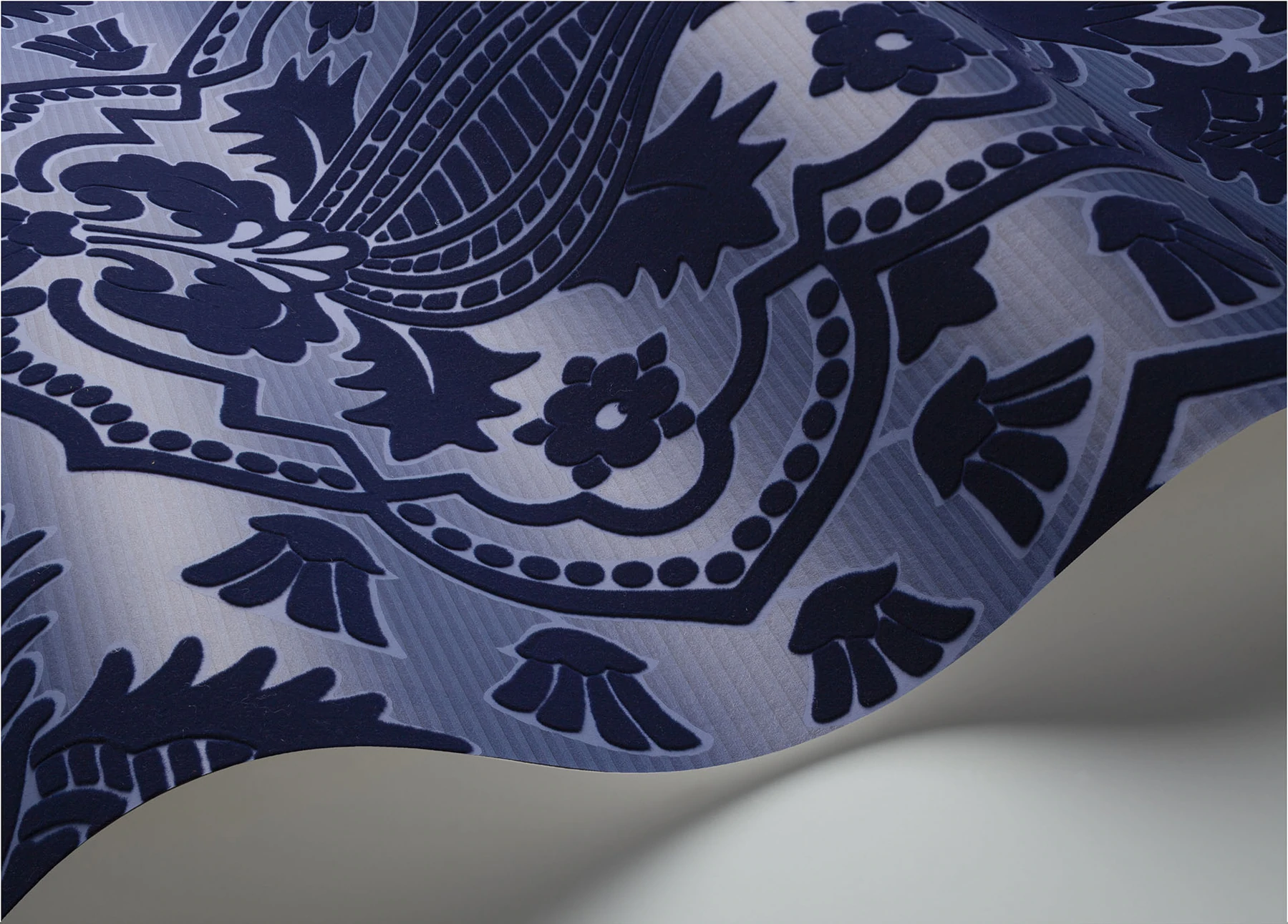 Pugin Palace Flock Tapete - 116/9033 - Cole&Son - The Pearwood Collection-116-9033-Cole&Son-The Pearwood Collection Pugin Palace Flock Tapete - 116/9033 - Cole&Son - The Pearwood Collection von Cole&Son aus der Kategorie The Pearwood Collection mit der Artikelnummer 116-9033