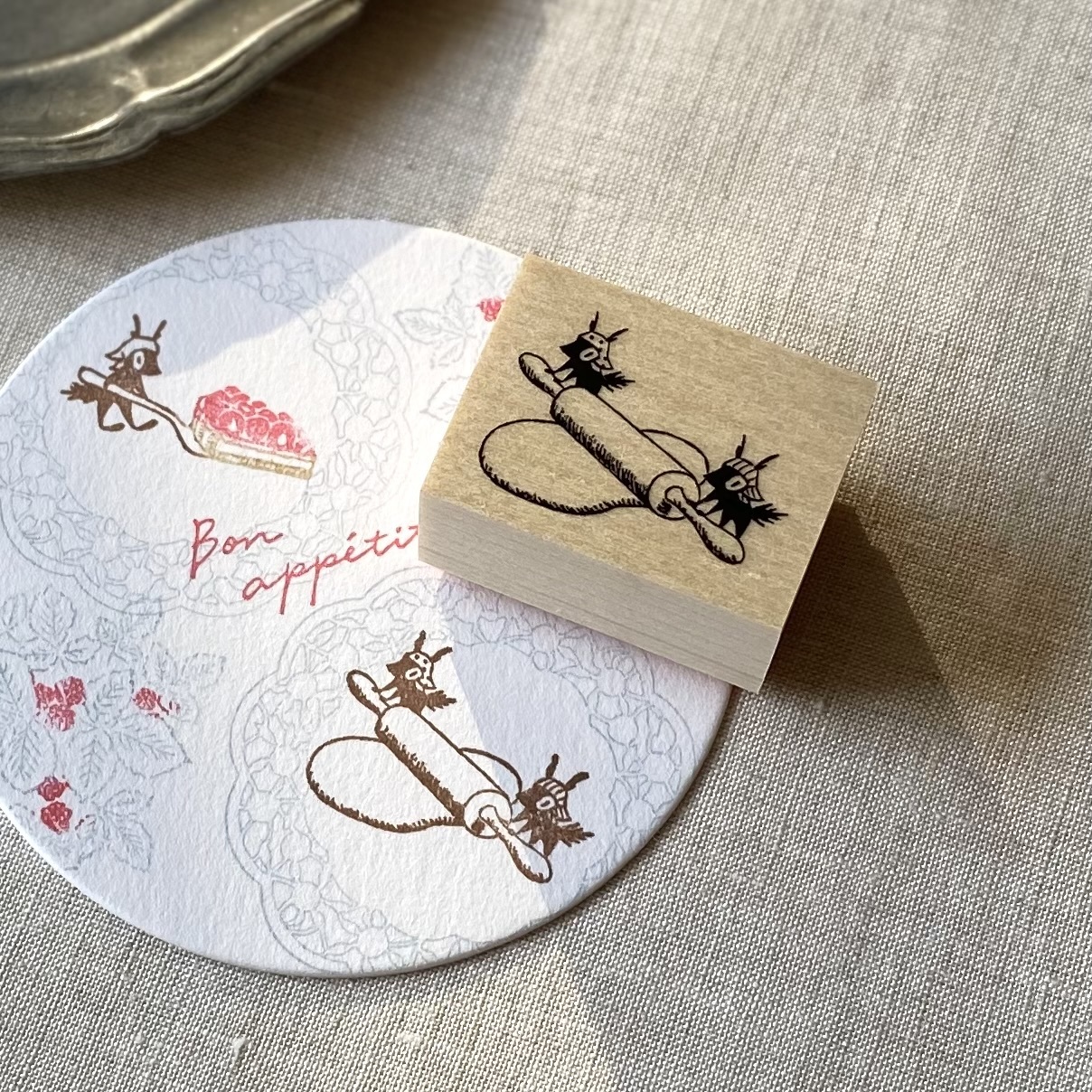 Eichhörnchen mit Teigrolle - Japanischer Stempel