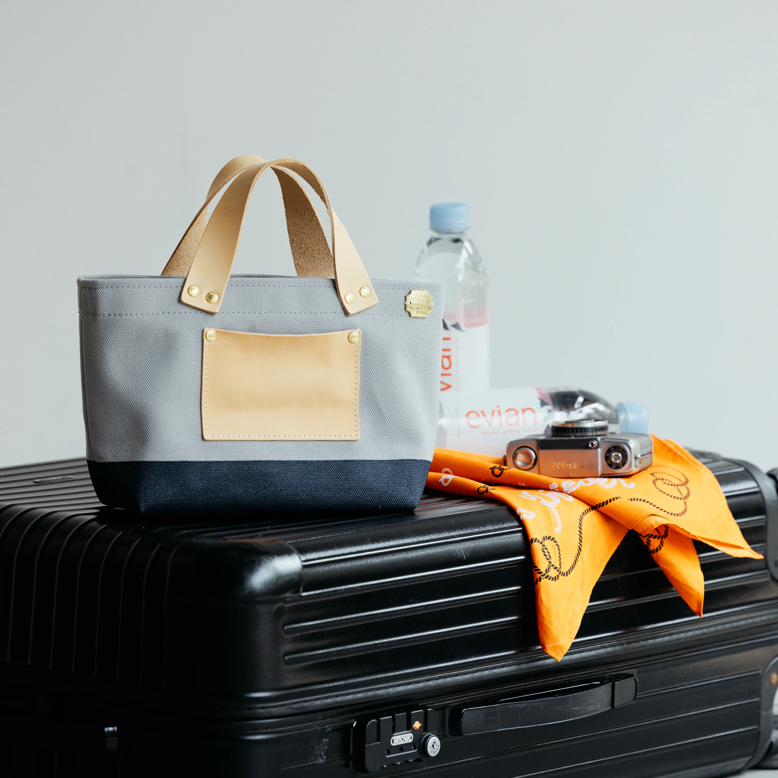 Engineer Bag Petite – Limited Edition Grey X Navy
