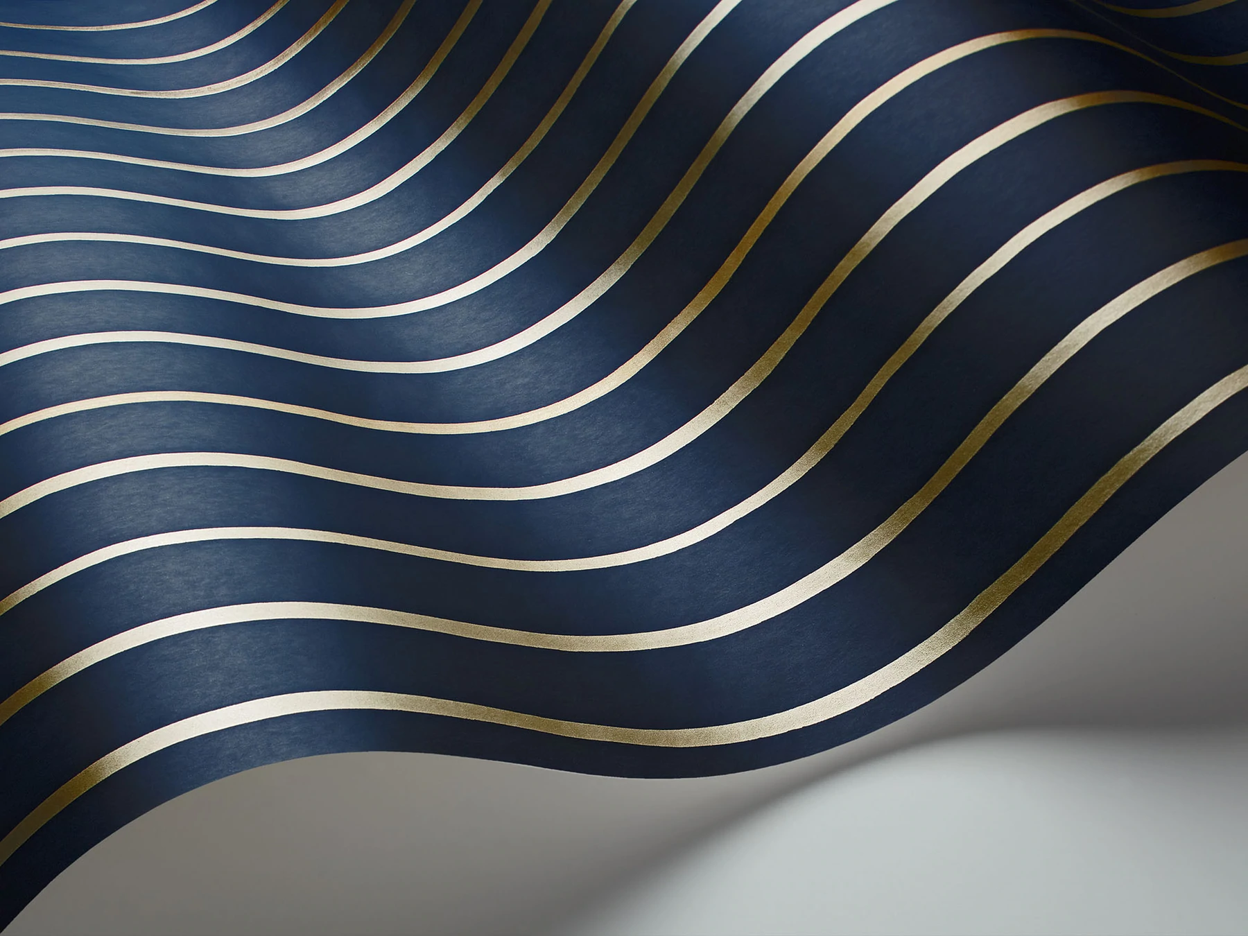 College Stripe Tapete - 110/7037 - Cole&Son - Marquee Stripes-110-7037-Cole&Son-Marquee Stripes College Stripe Tapete - 110/7037 - Cole&Son - Marquee Stripes von Cole&Son aus der Kategorie Marquee Stripes mit der Artikelnummer 110-7037