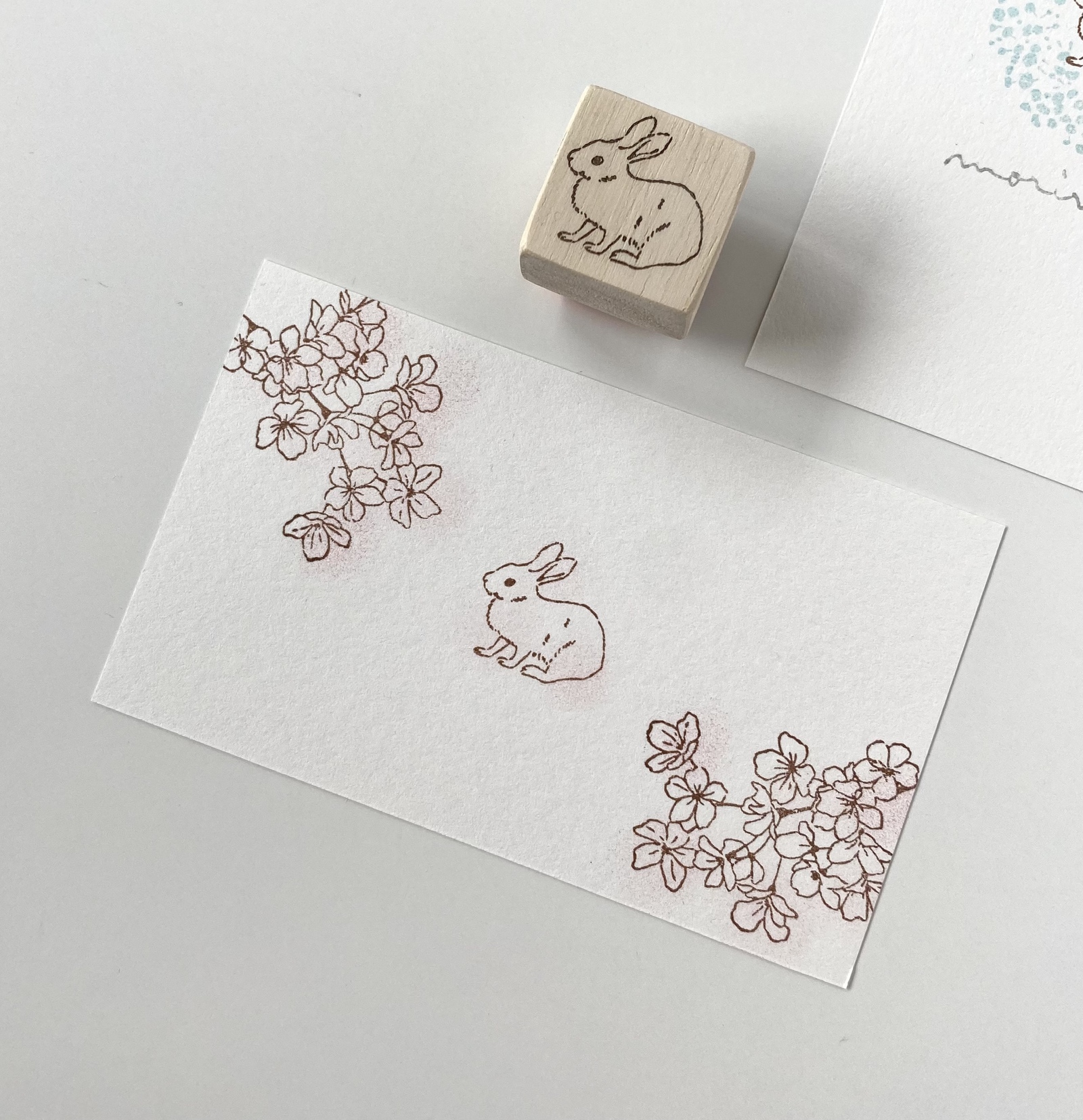 Sitzendes Kaninchen - Japanischer Stempel