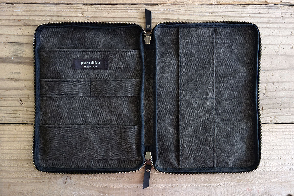 FLAT tool case / A5 - Iron Black - Etui von Yuruliku