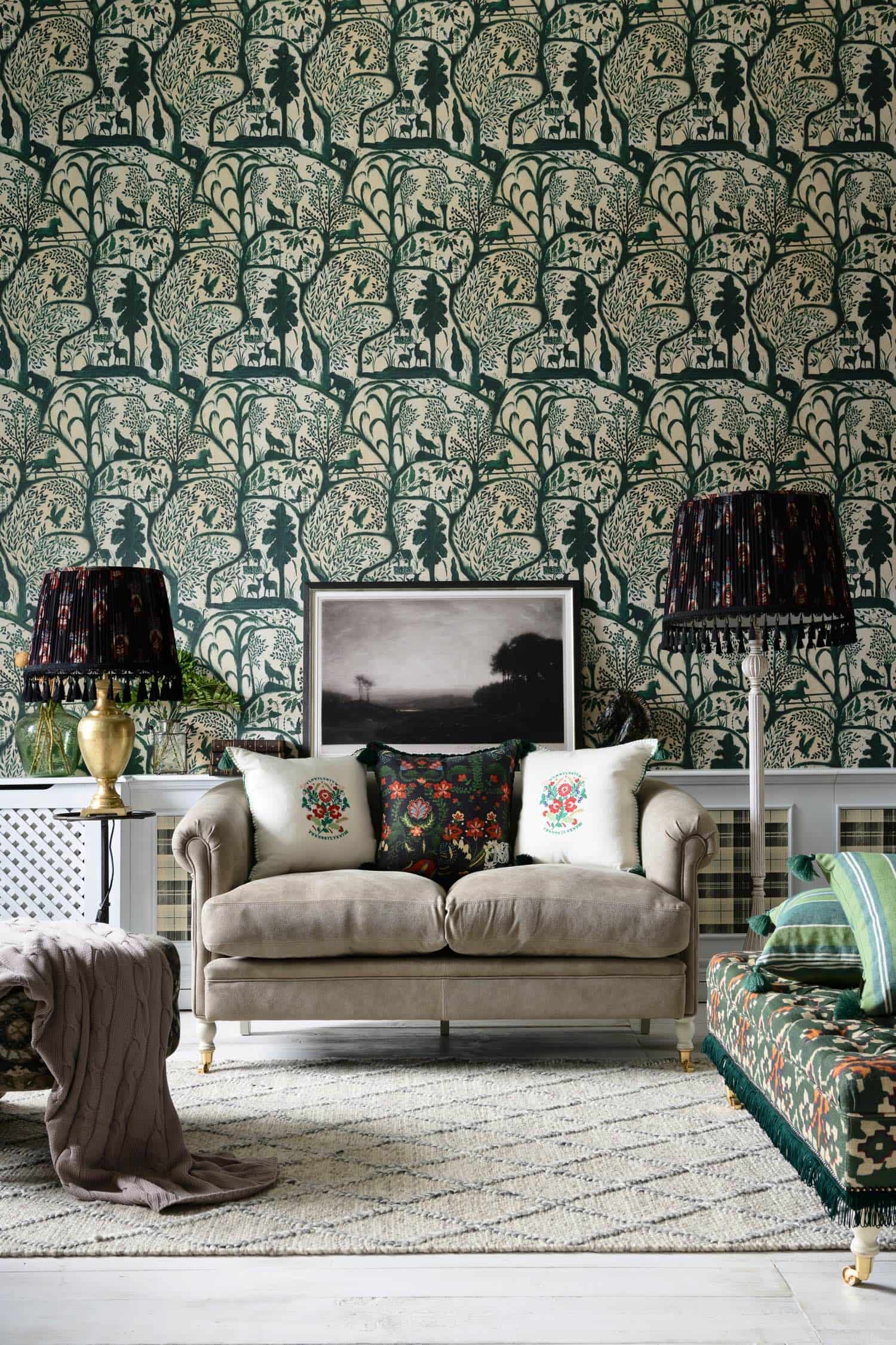 Tapete THE ENCHANTED WOODLAND Green von MINDTHEGAP aus der Kategorie MIND THE GAP mit der Artikelnummer WP20549