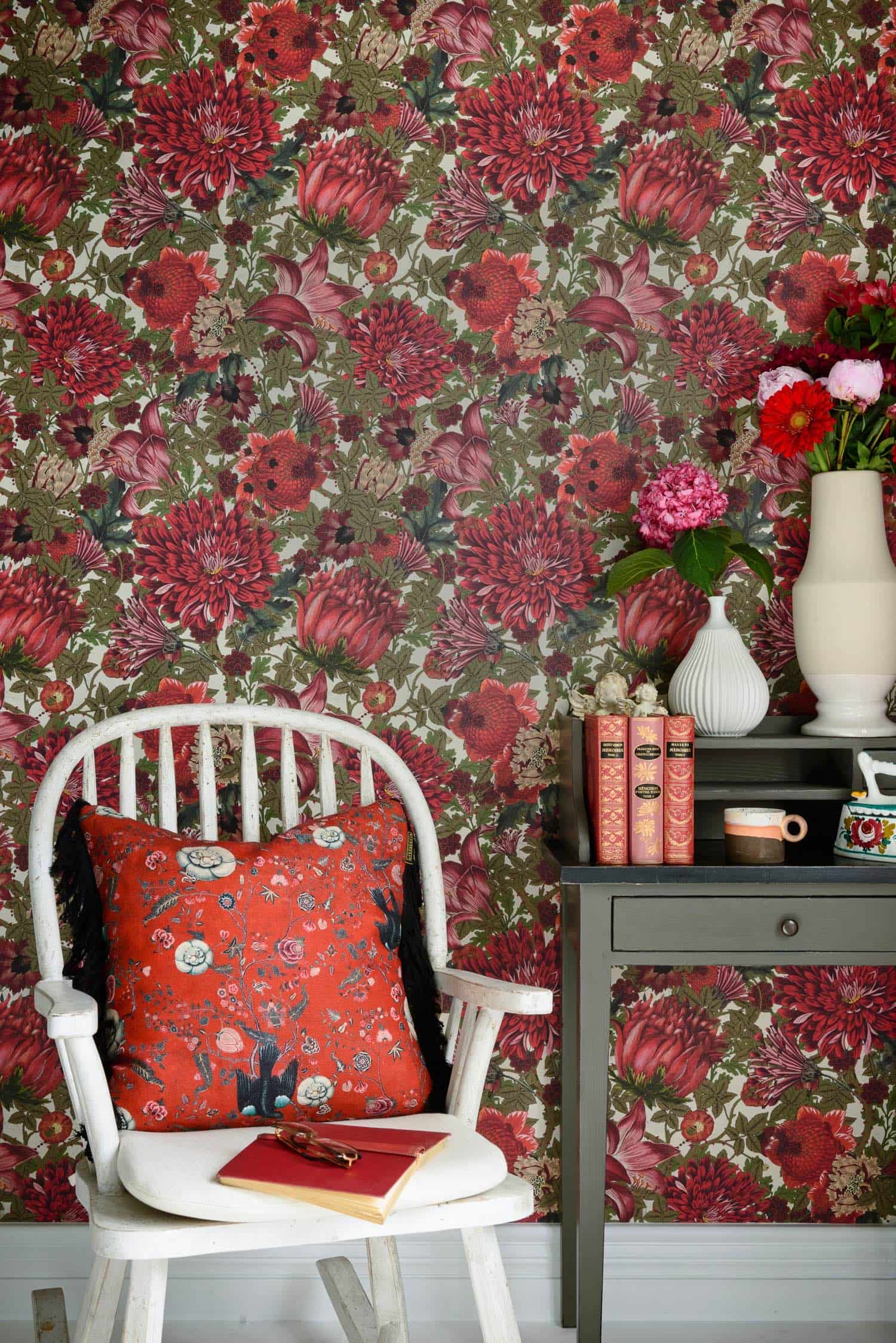 Tapete THE FLOWERING von MINDTHEGAP aus der Kategorie MIND THE GAP mit der Artikelnummer WP20551