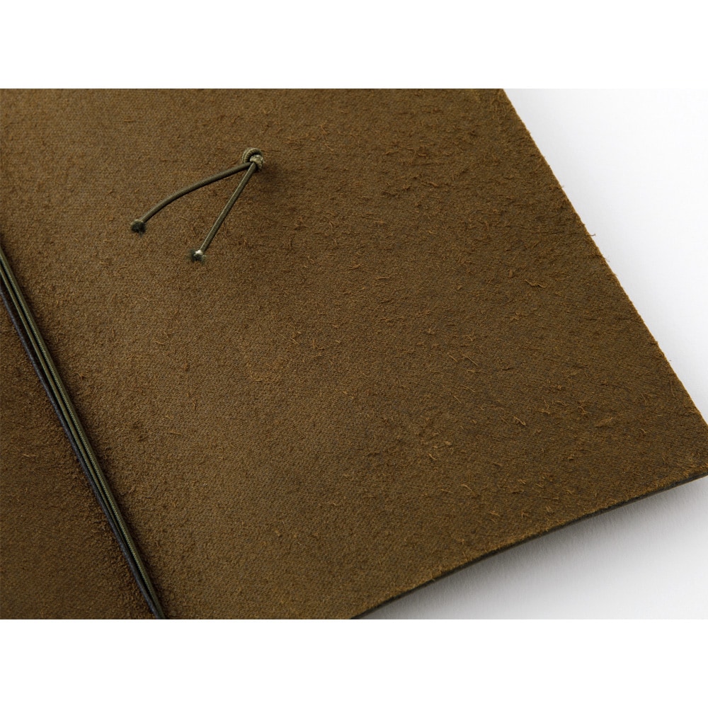 TRAVELER’S Notebook - Regular - Olive von TRAVELER'S COMPANY JAPAN aus der Kategorie TRAVELER'S Notebook "Regular" mit der Artikelnummer TRN-REG-OLIVE